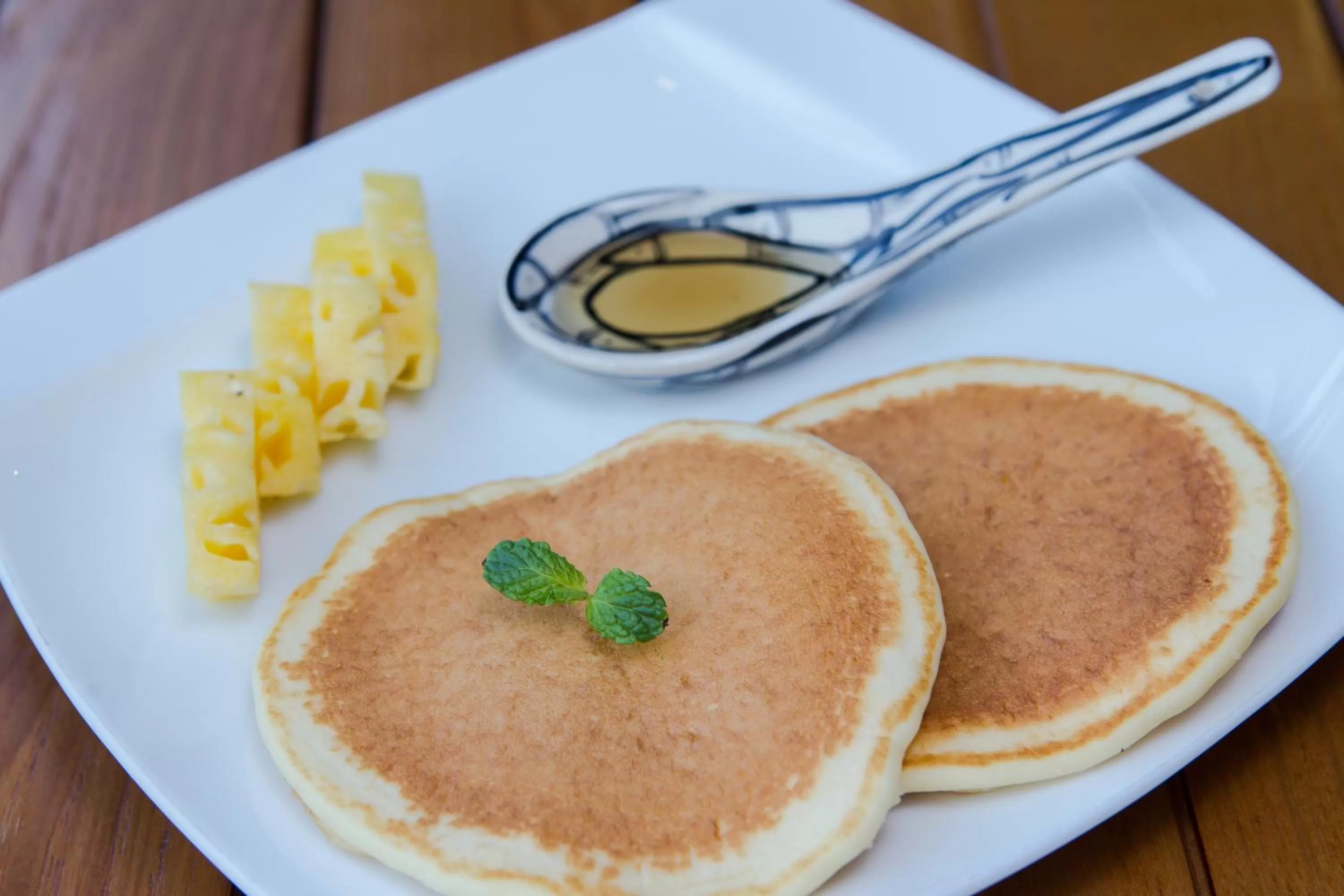 Food and drinks in Hanoi La Selva Hotel