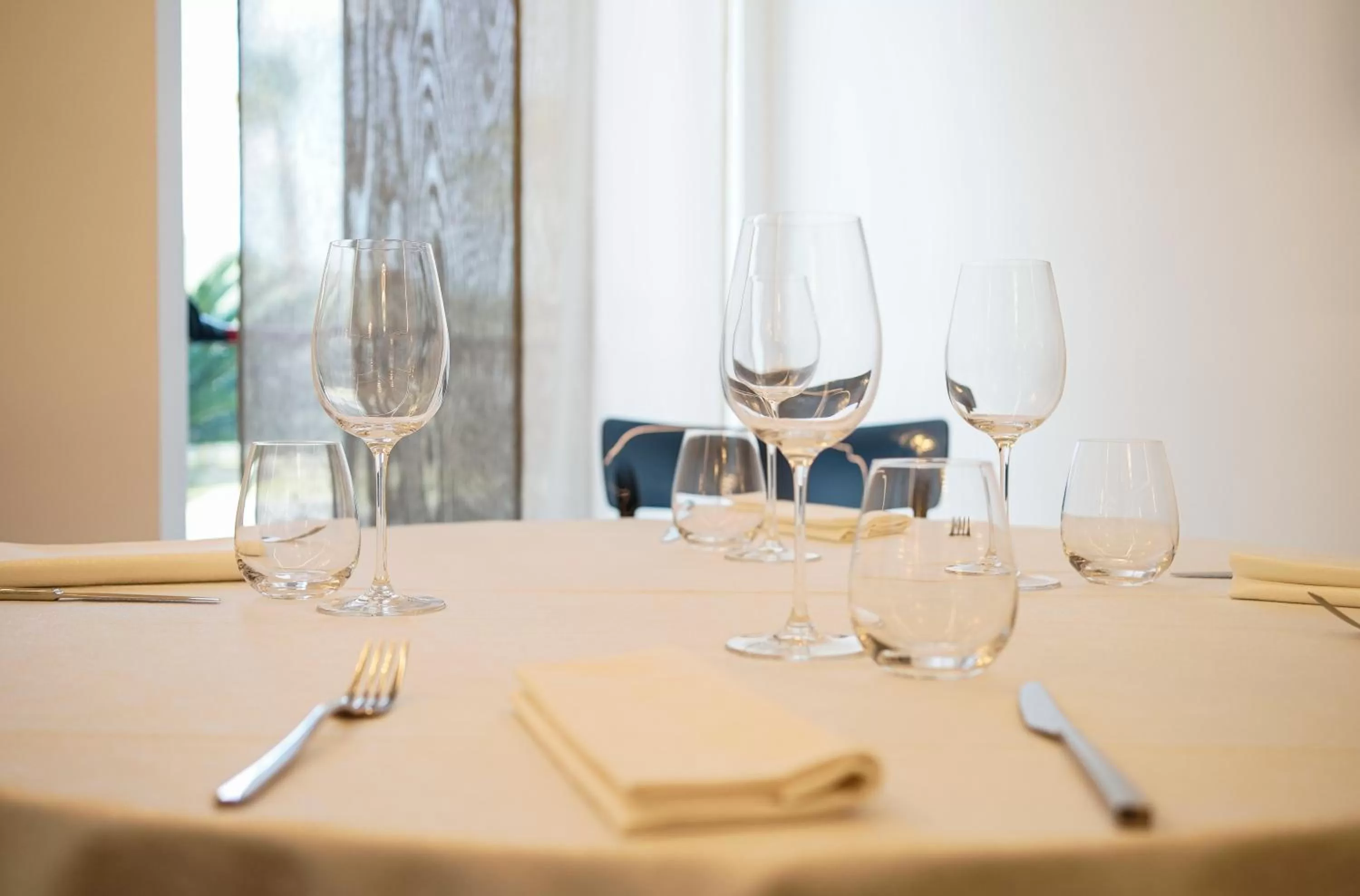 Restaurant/places to eat in PM Hotel