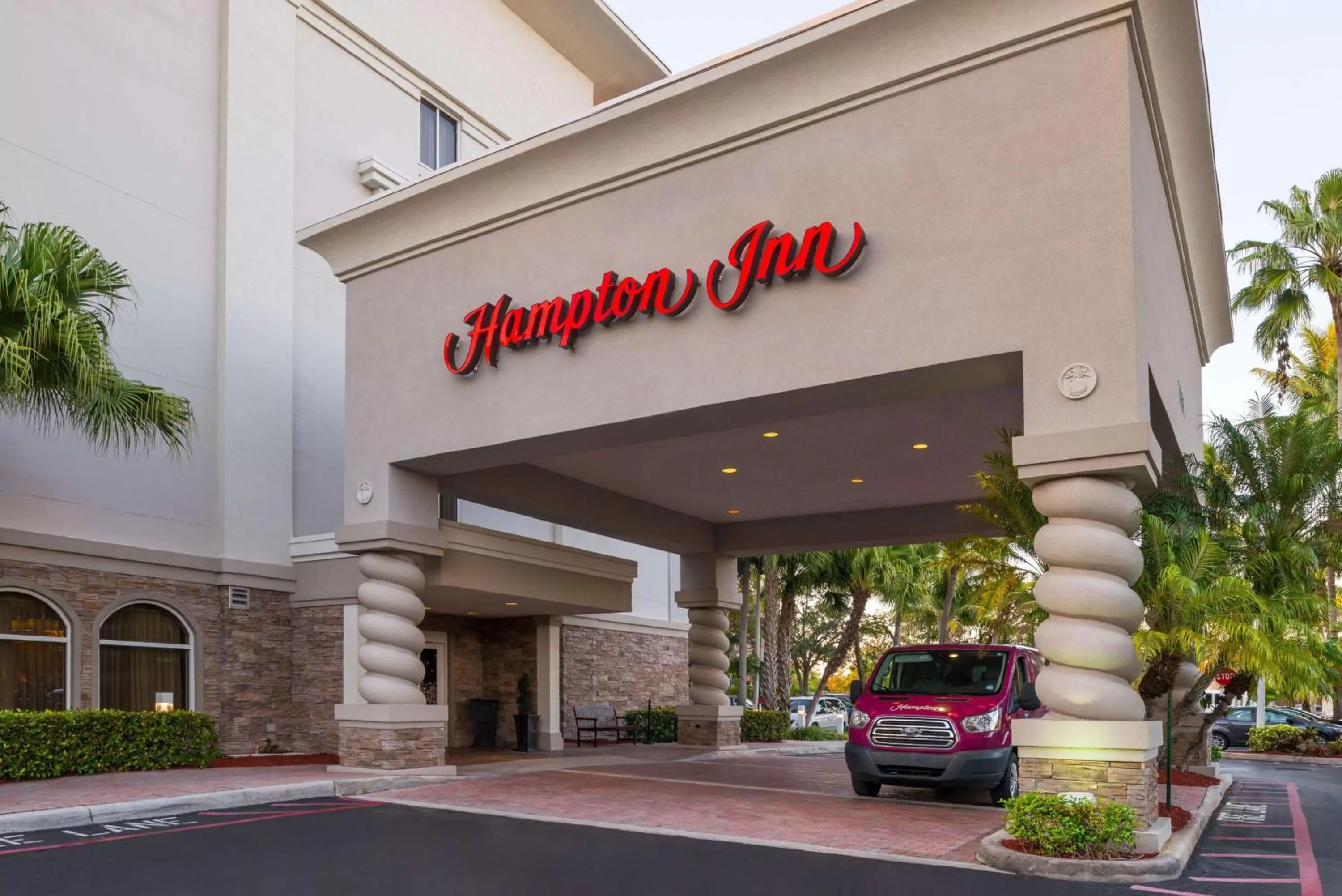 Property building in Hampton Inn Fort Lauderdale Plantation
