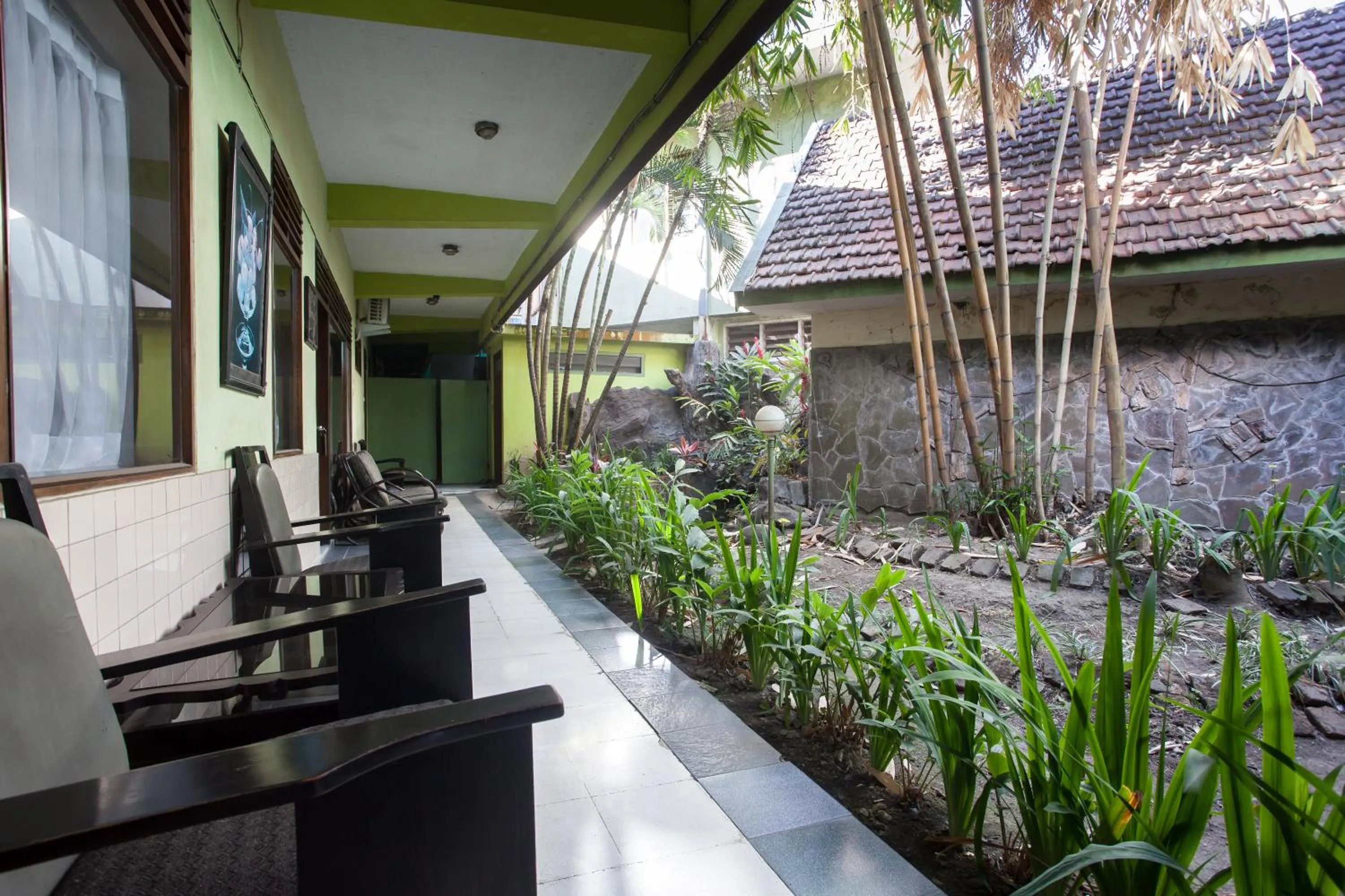 Property building in RedDoorz near Balai Kota Malang