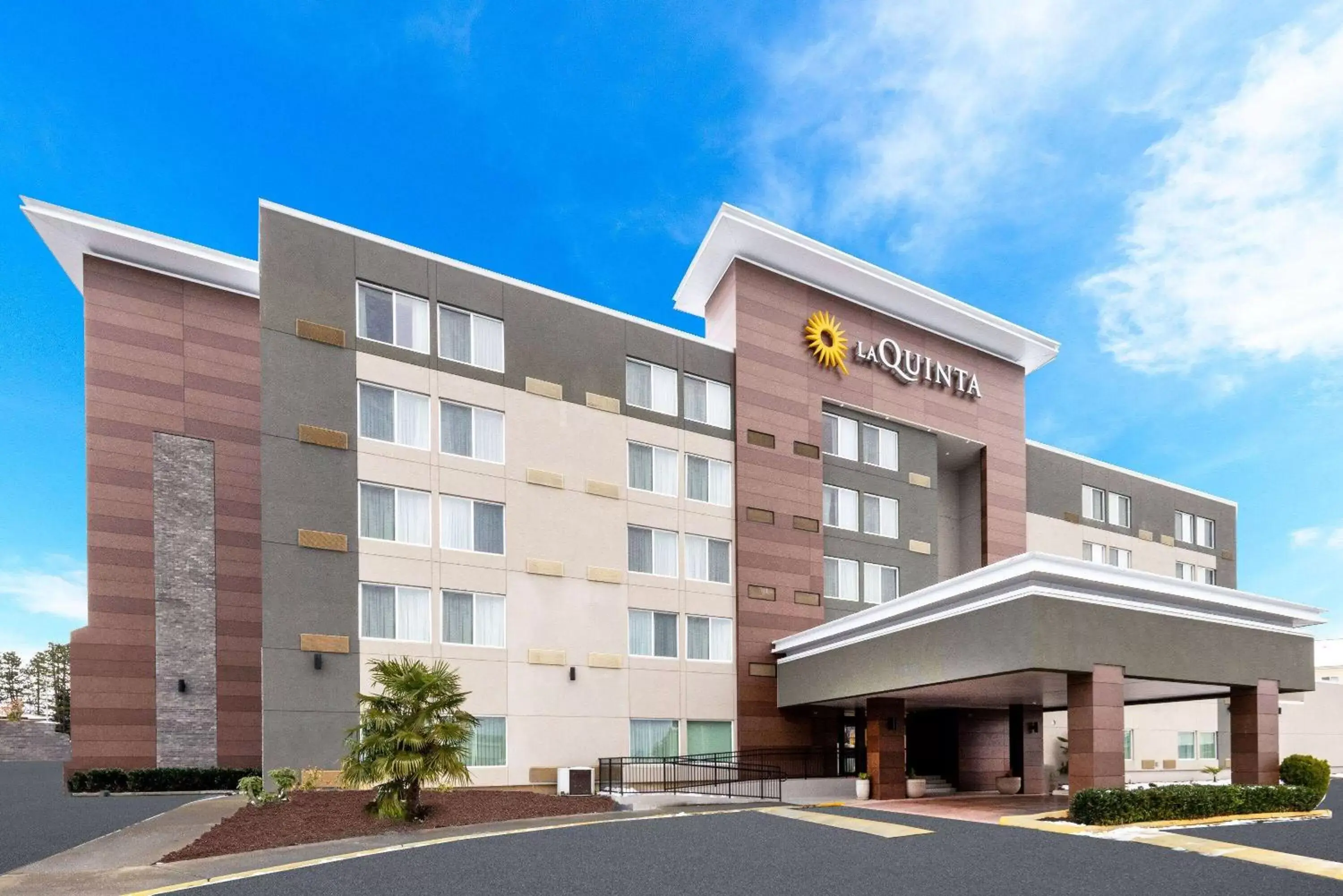 La Quinta Inn by Wyndham Lynnwood La Quinta Inn by Wyndham Lynnwood