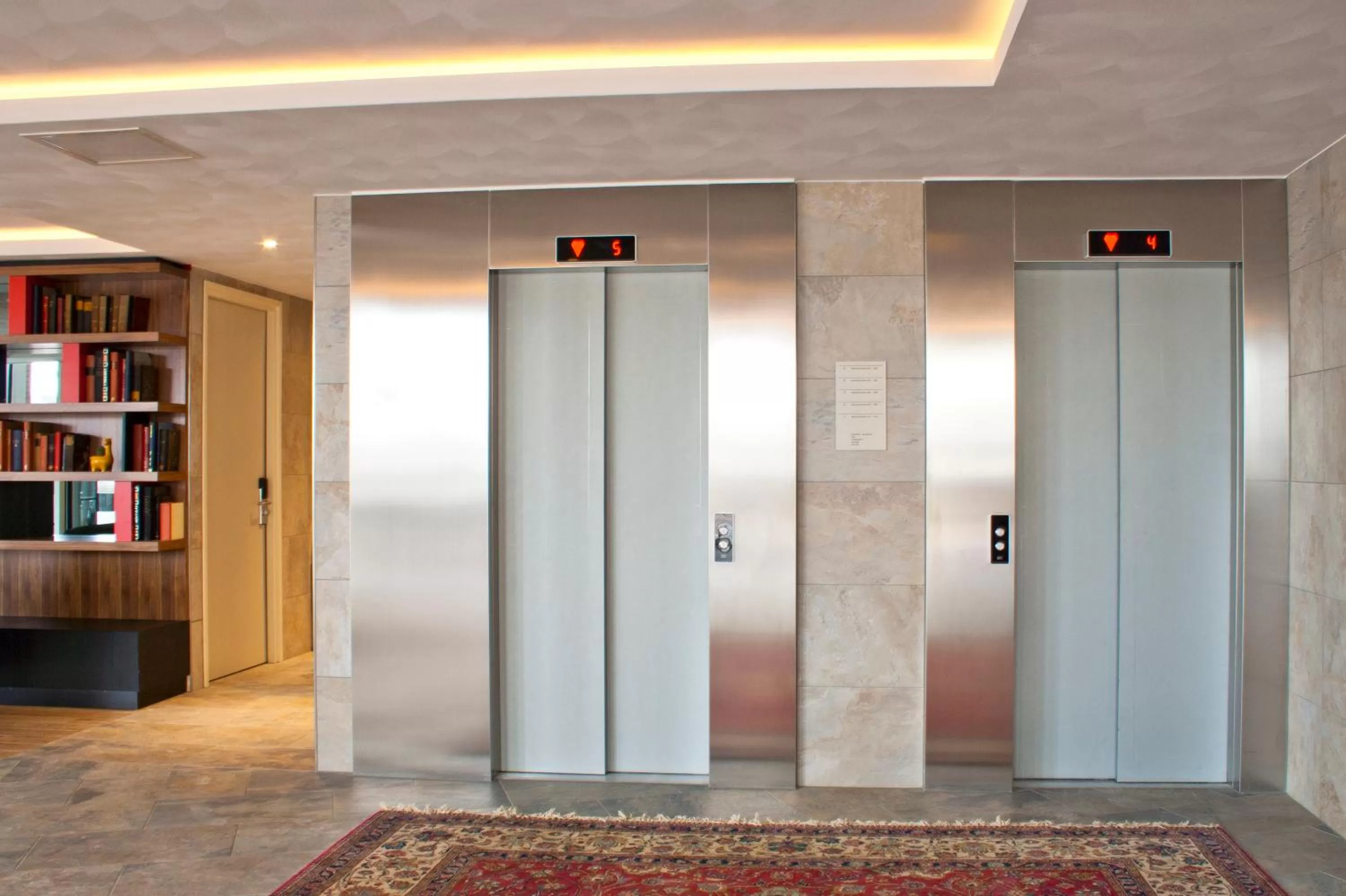 Facade/entrance in Bastion Hotel Arnhem