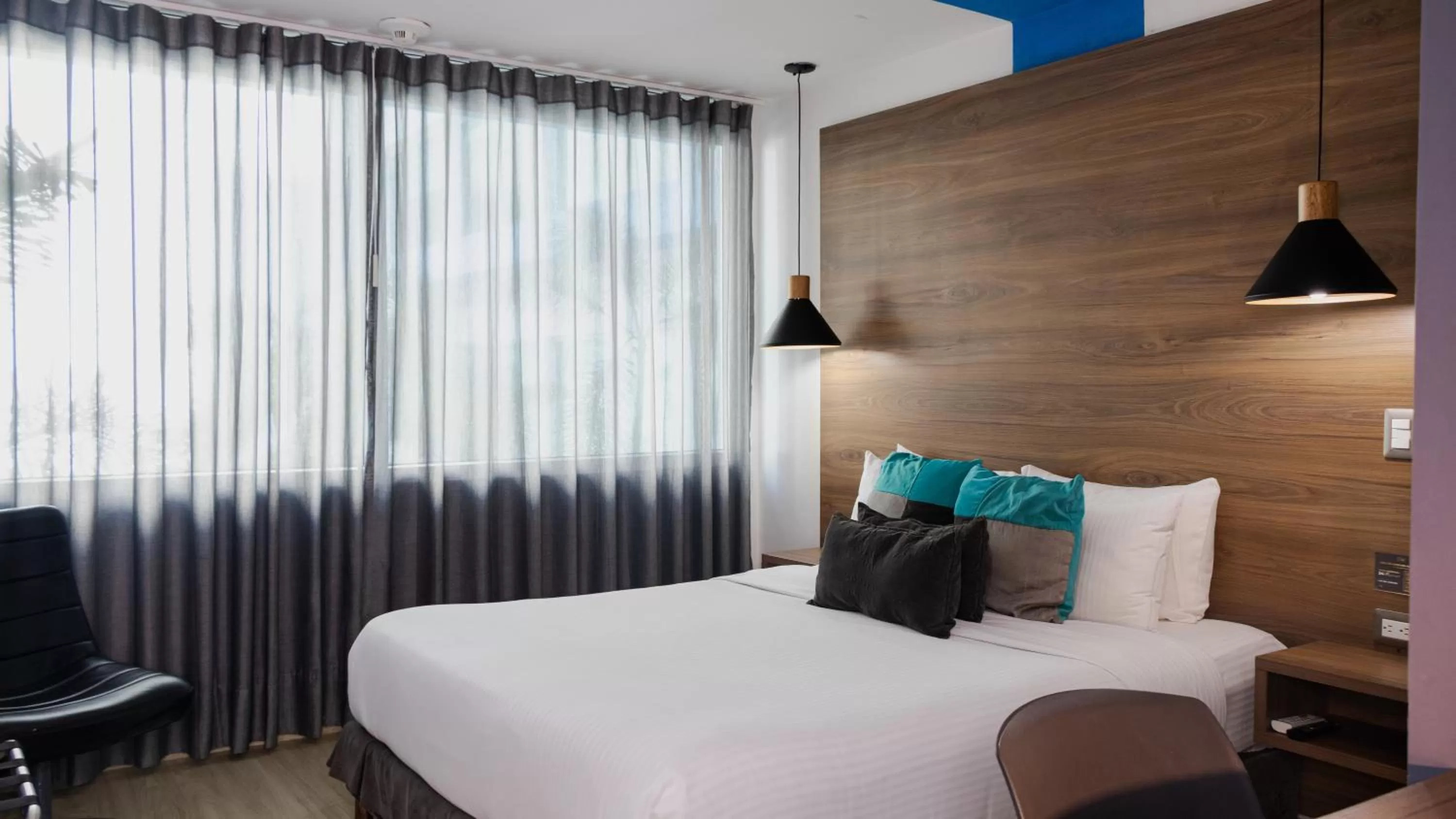 TV and multimedia, Bed in Hotel Blue Concept