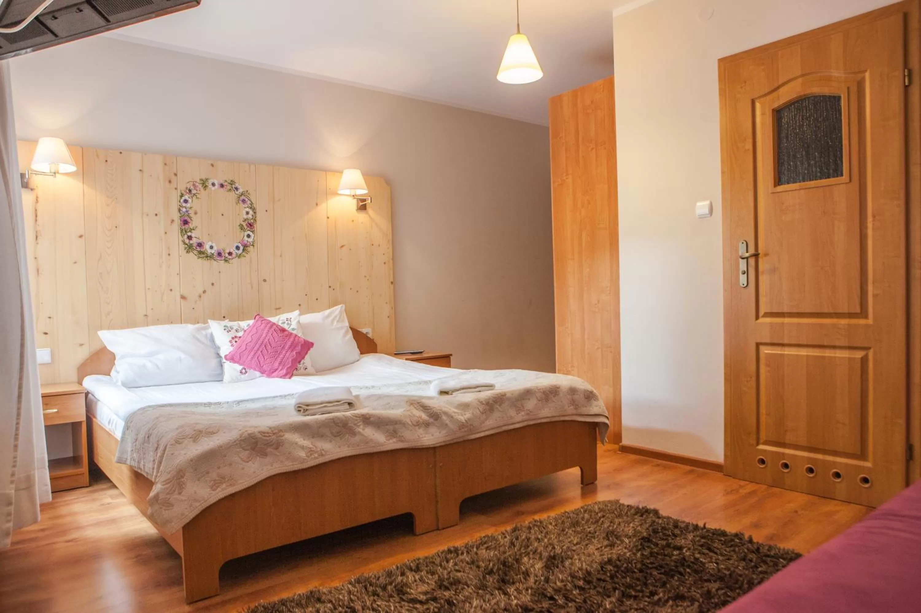 Photo of the whole room, Bed in Willa Pokusa