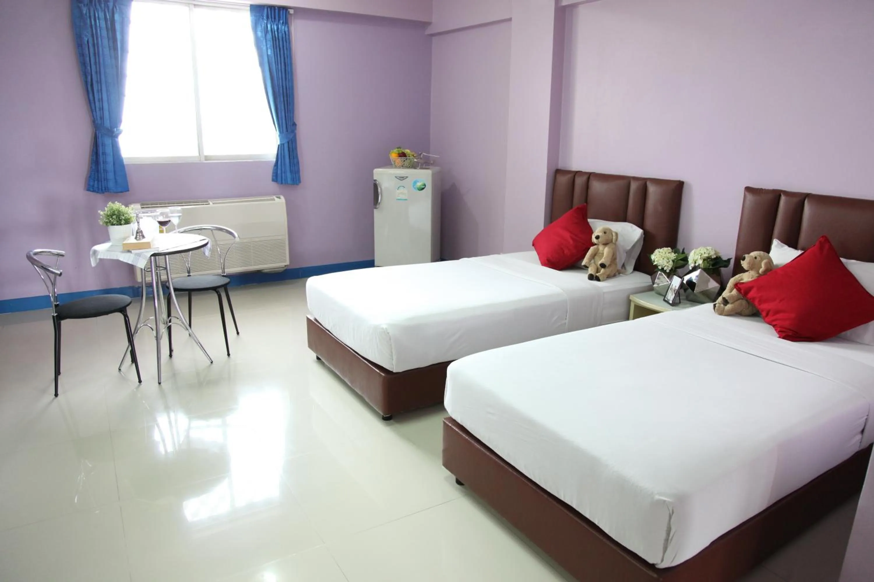 Bed in Happyland Mansion