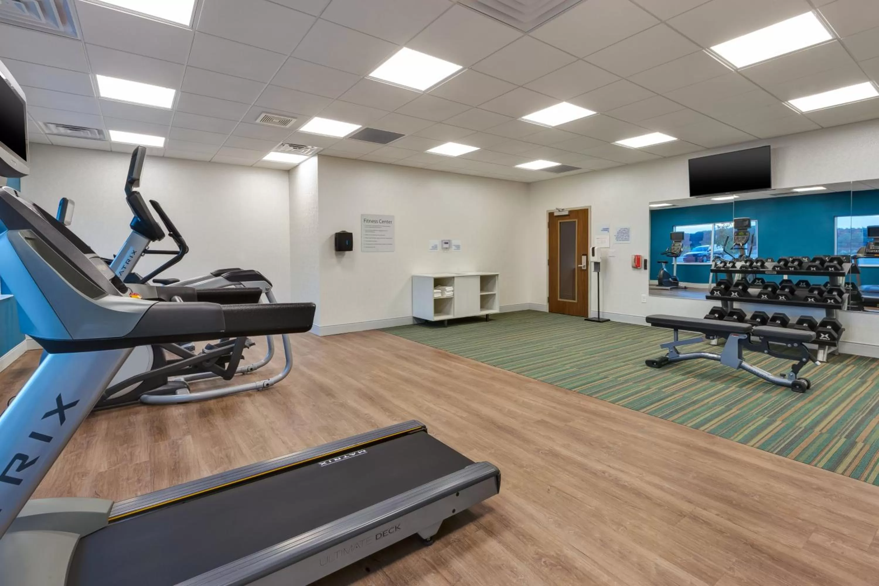 Fitness centre/facilities in Holiday Inn Express & Suites - Cedar Springs - Grand Rapids N by IHG