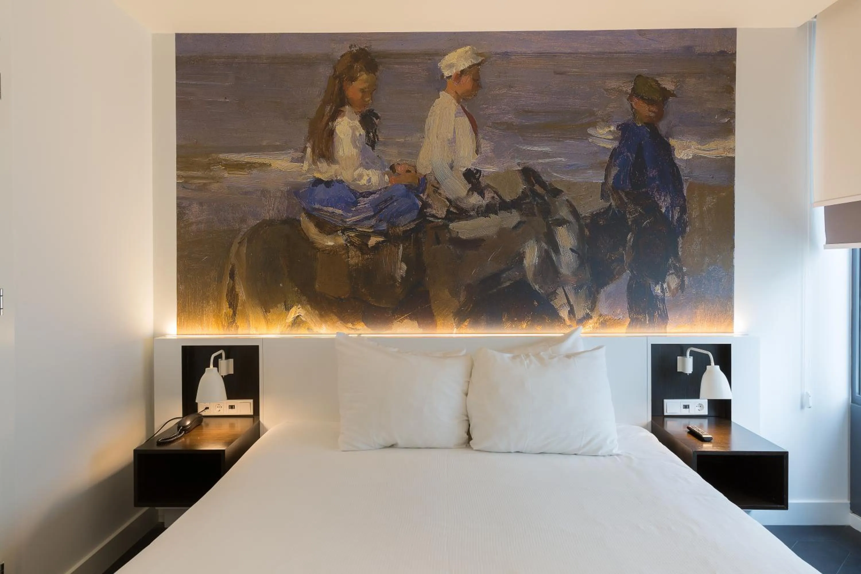 Decorative detail, Bed in B-aparthotel Kennedy