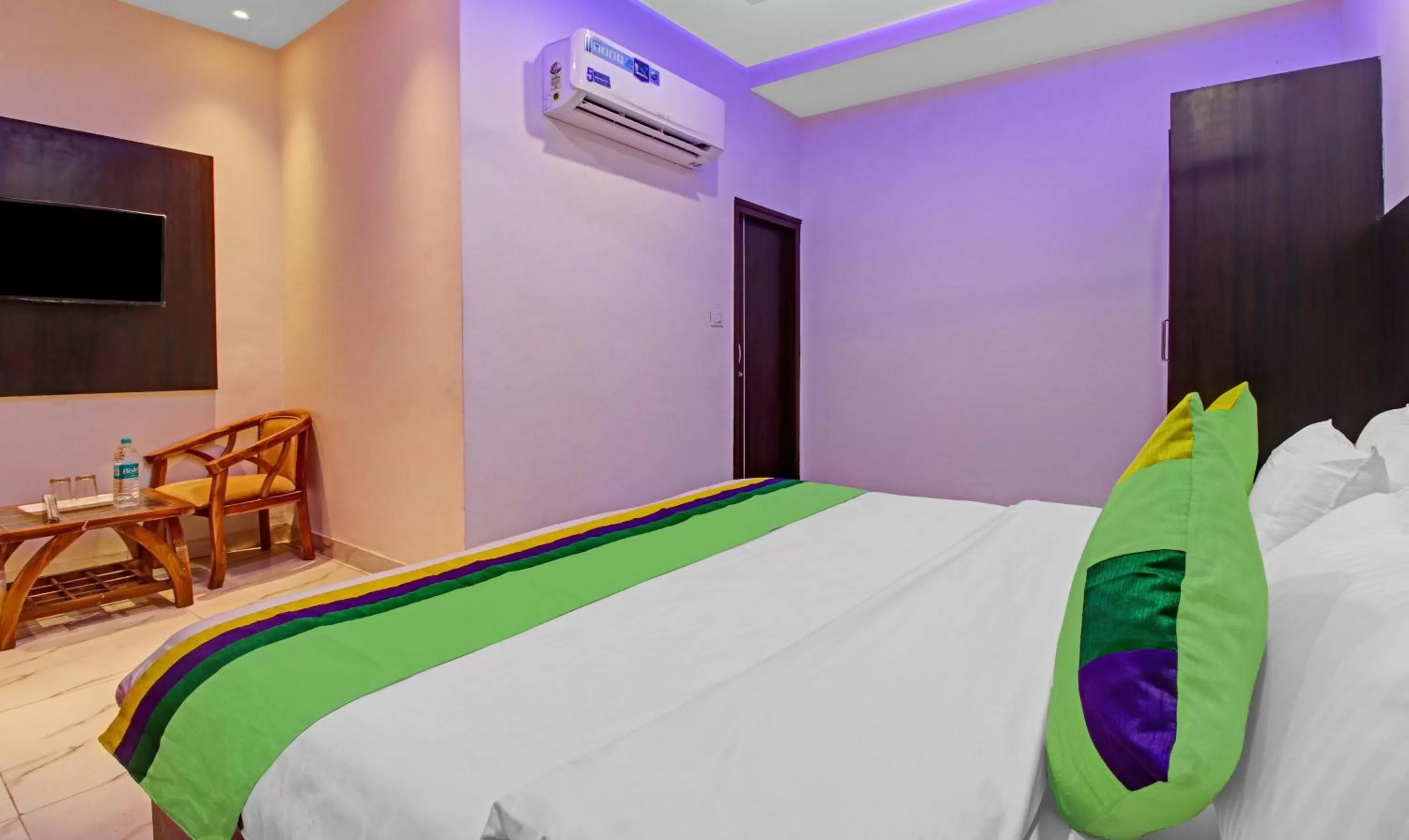 Bed in Treebo Trend Jugnu