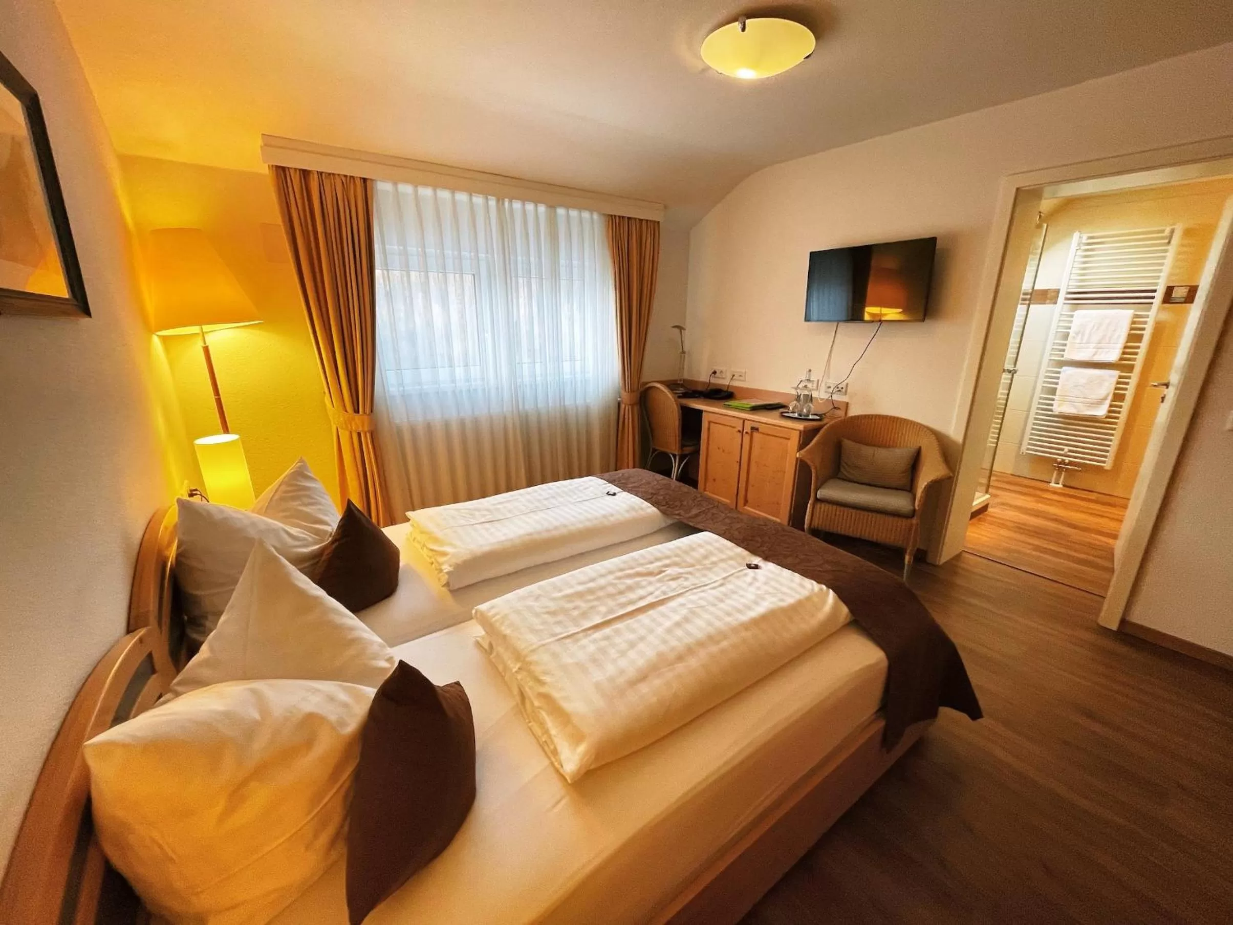 Bedroom, Bed in Albhotel Malakoff - House of Nature