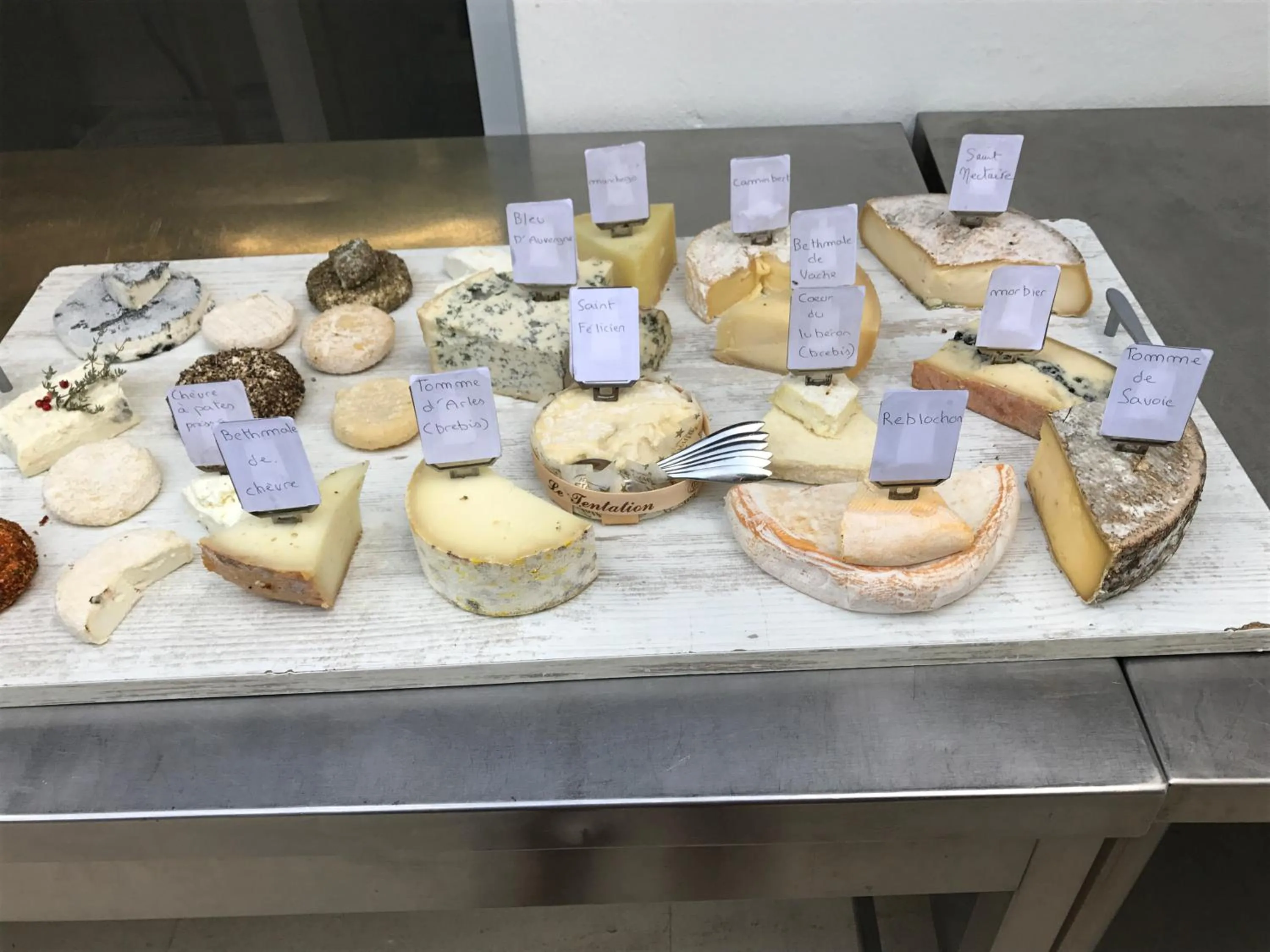 Food in Logis Hotel Restaurant Hostellerie de la Tour