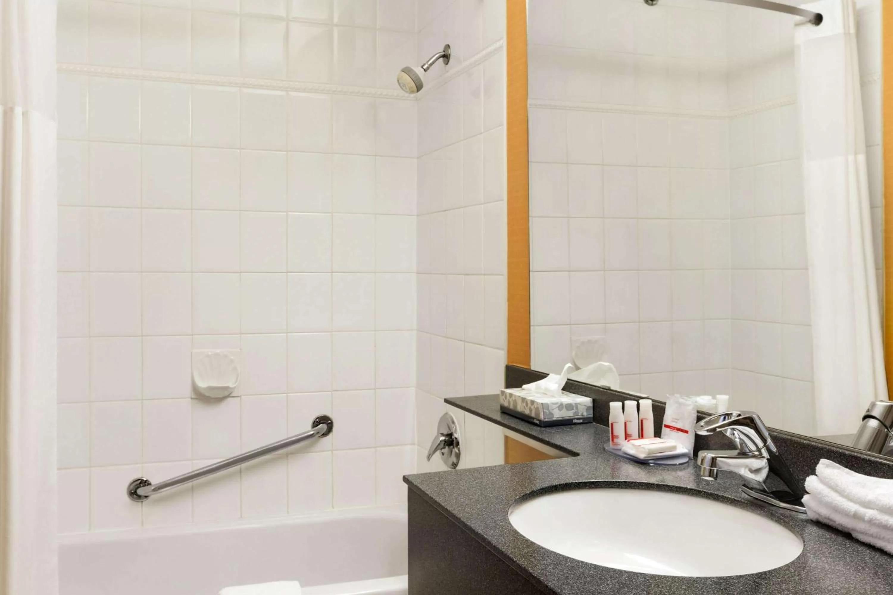 Photo of the whole room in Days Inn by Wyndham Vancouver Downtown