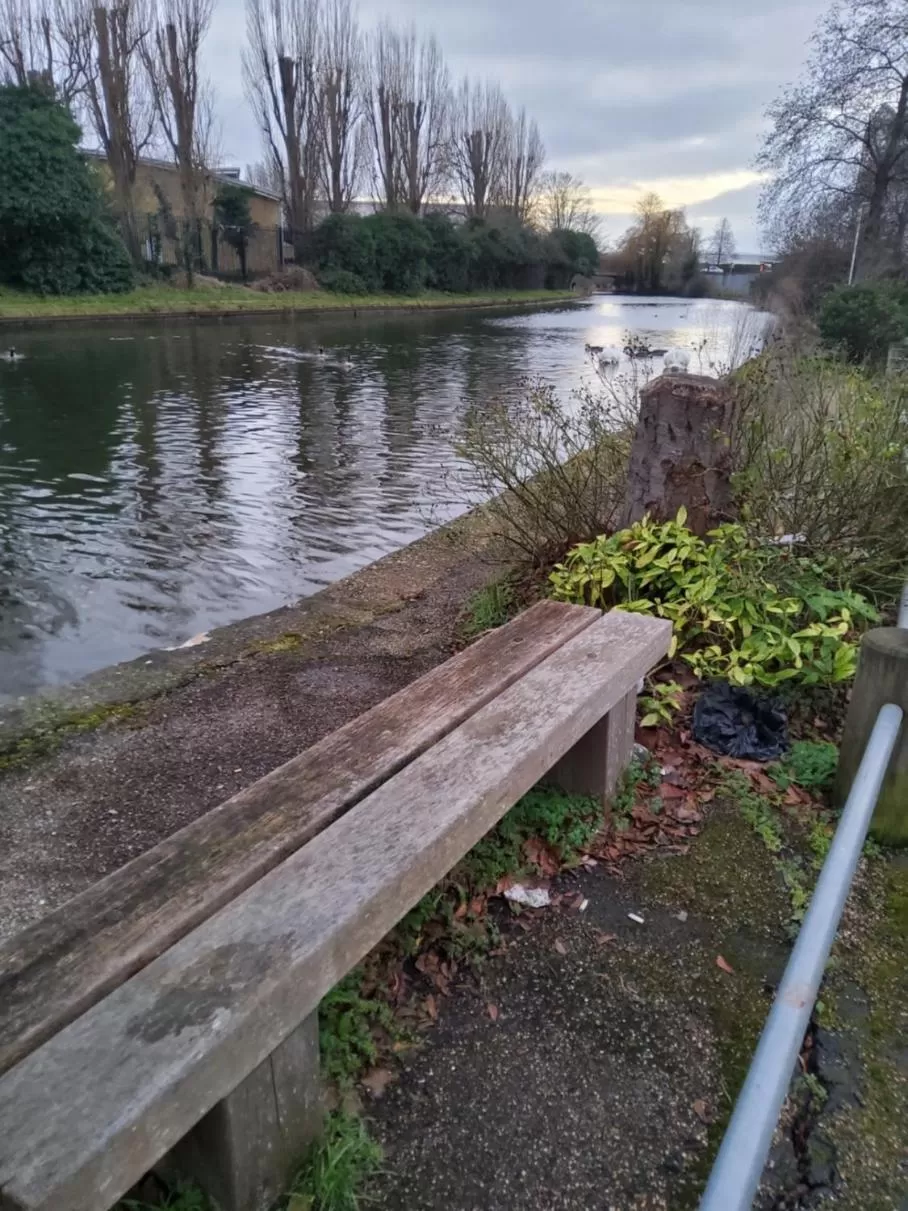 Natural landscape in Double Bedroom w Ensuite Bathroom Near Grand Union Canal for Family and Friends