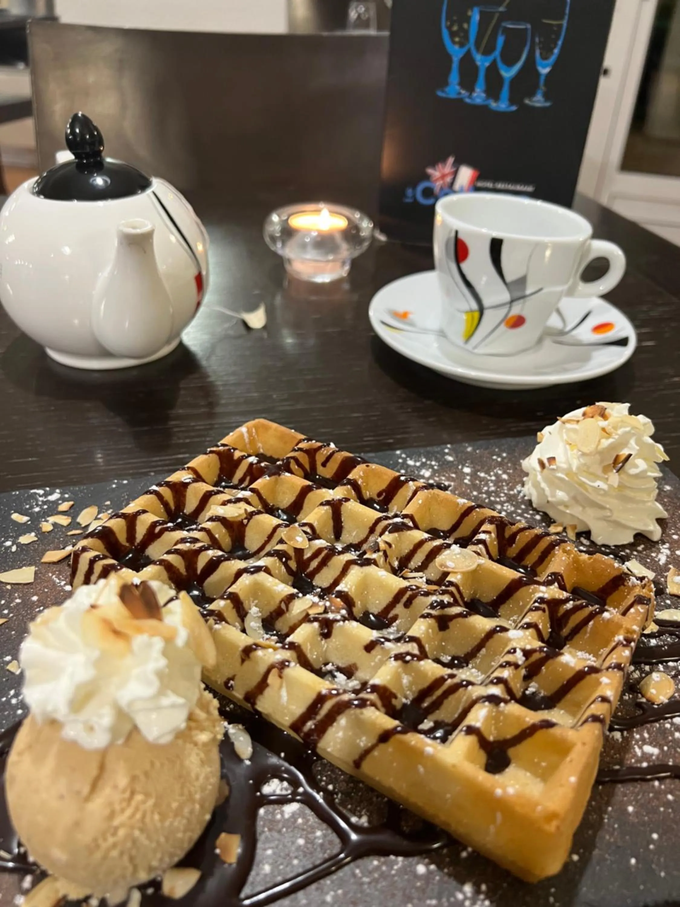 Food and drinks in Logis Cottage Hôtel