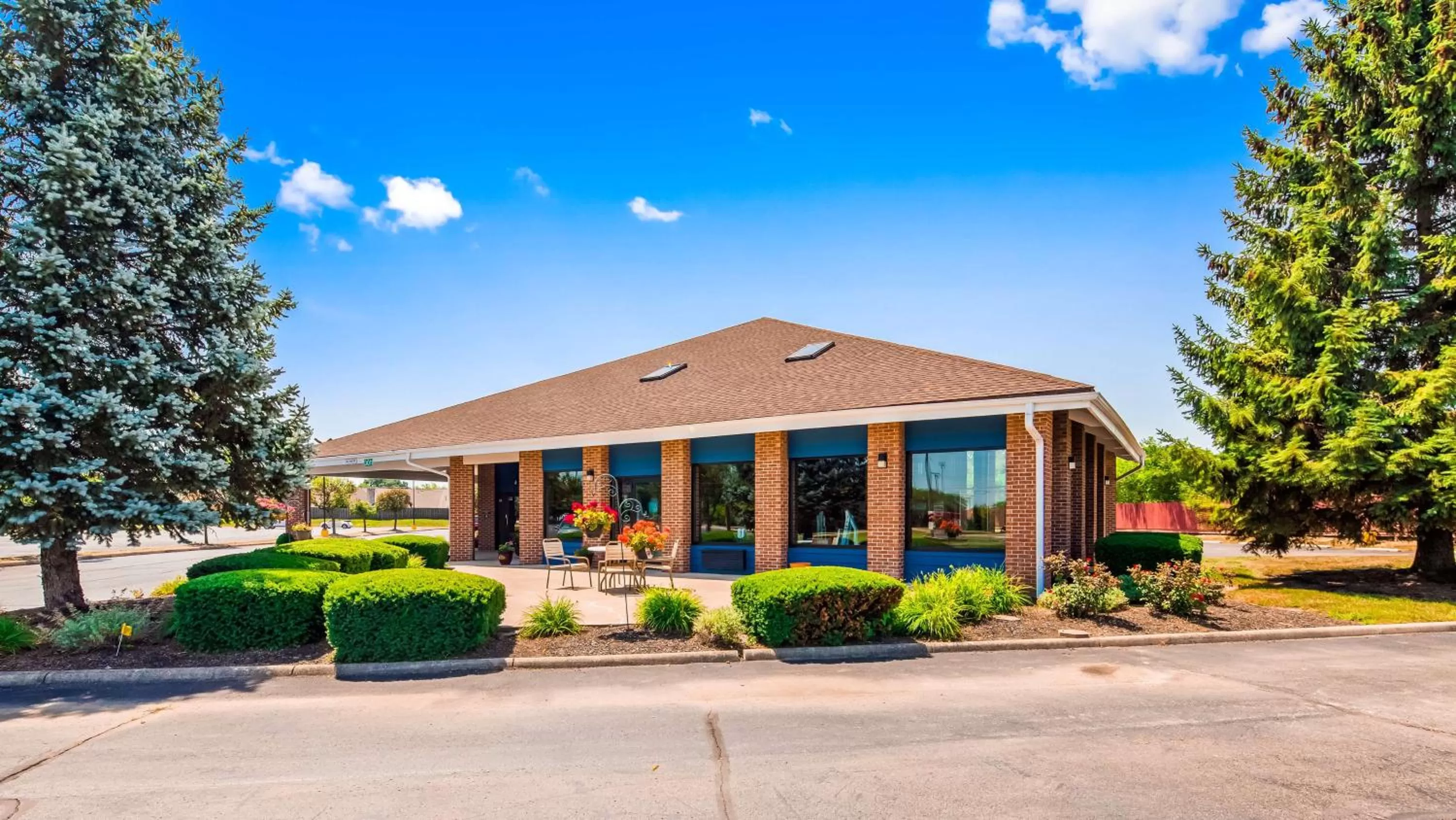 Property building in Best Western Muncie