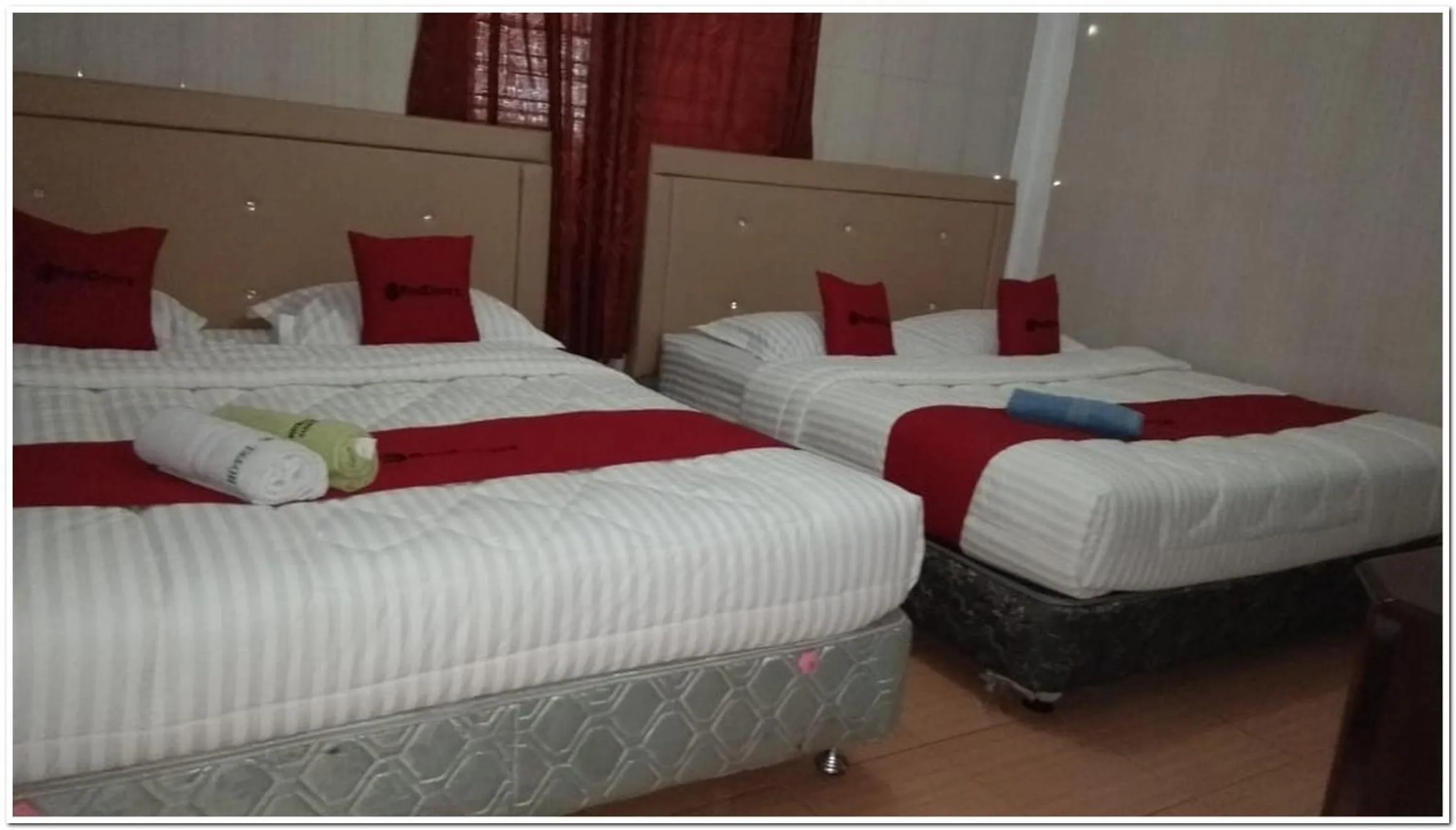Bedroom, Bed in RedDoorz at Sedayu 1 Parapat