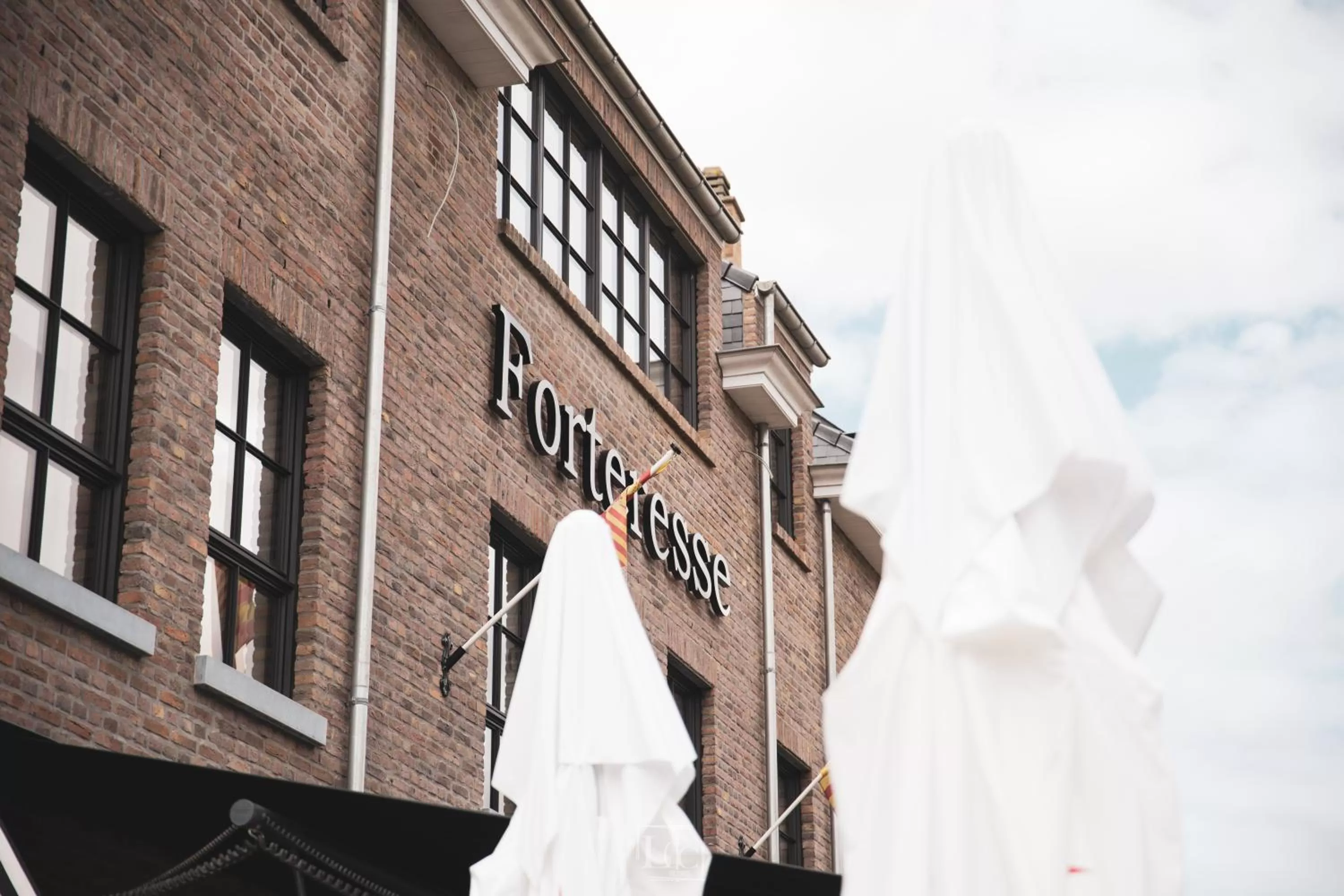 Property building in La Forteresse