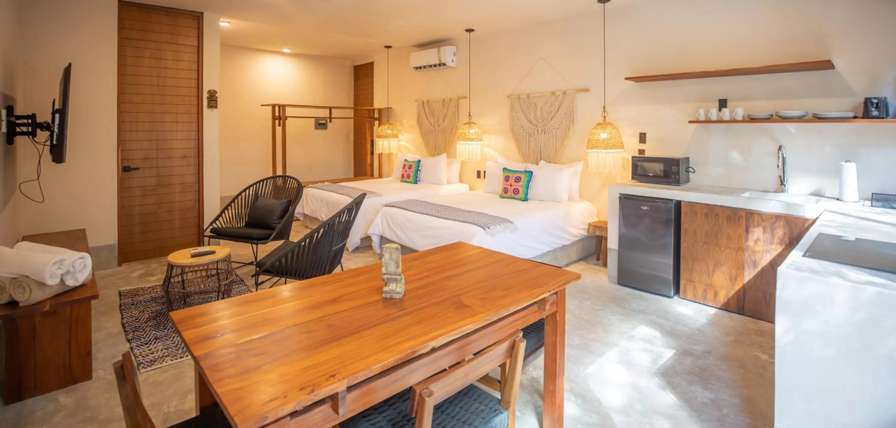 Coffee/tea facilities, Bed in Nuee Hotel & Beach Club