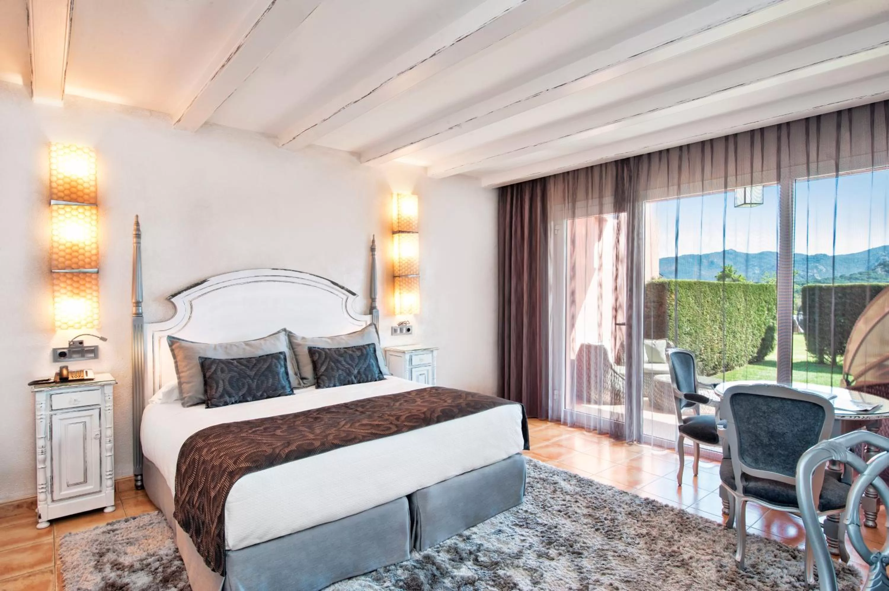 Garden, Bed in Mas Tapiolas