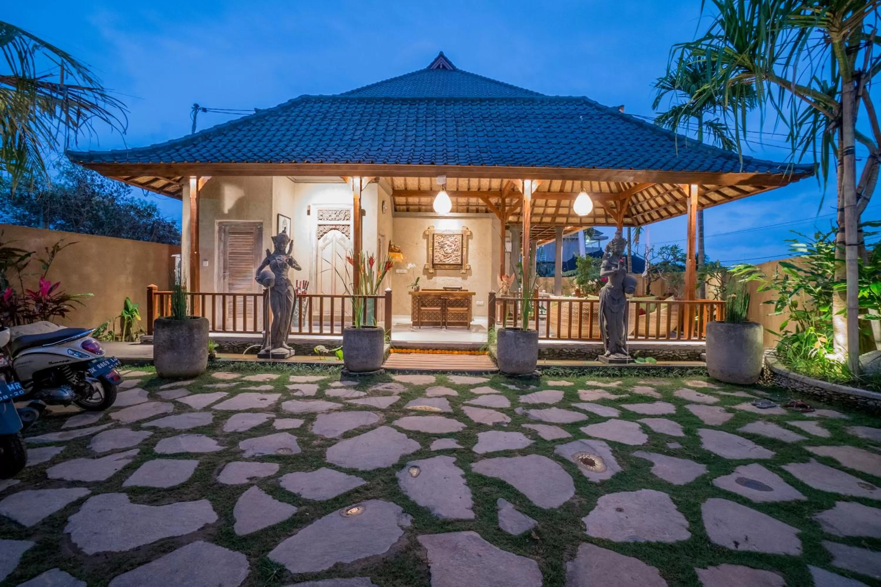 Property building in Gerindem Cottages