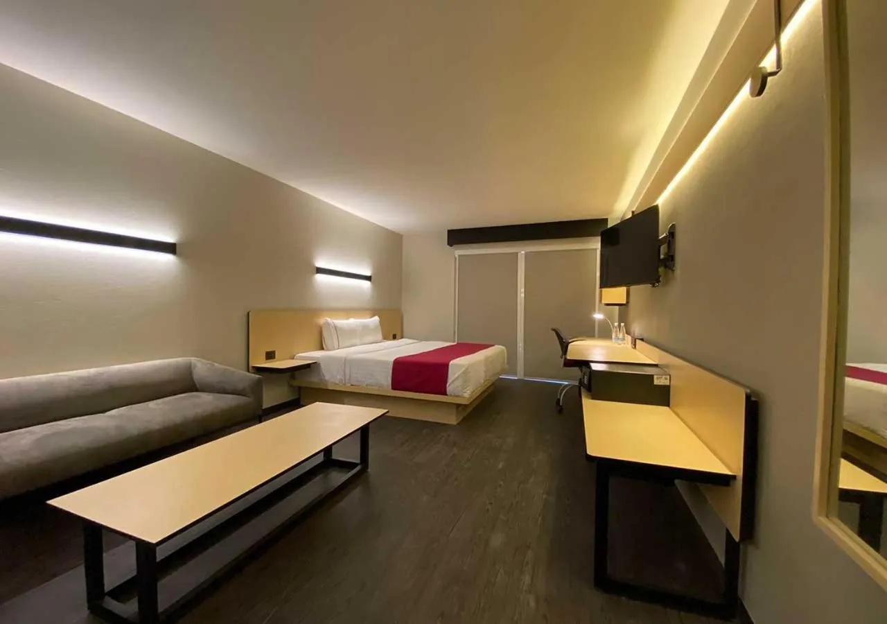 Photo of the whole room, Bed in Hotel MX mas cuautitlan Izcalli, Trademark by Wyndham