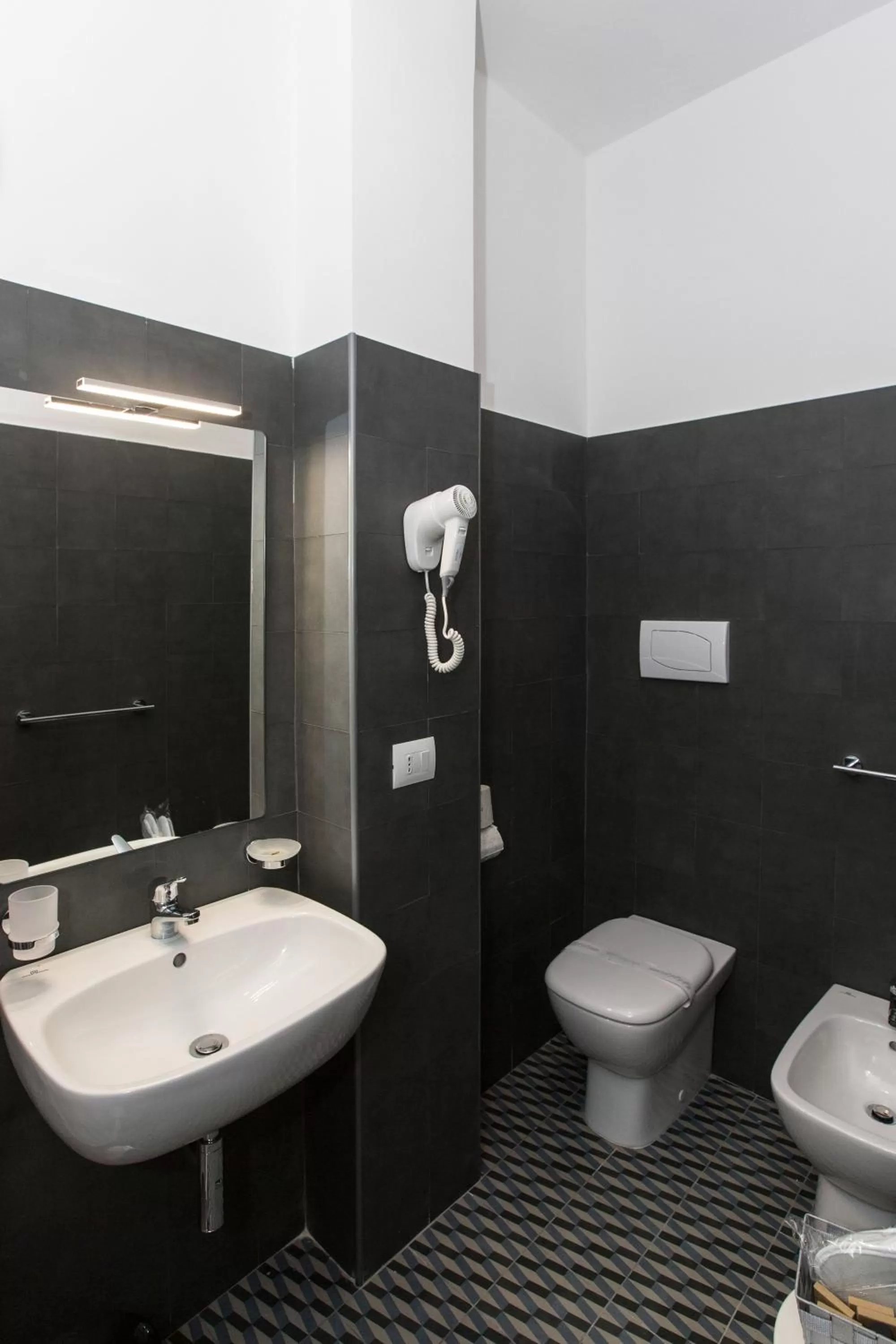Shower in Malù Suites
