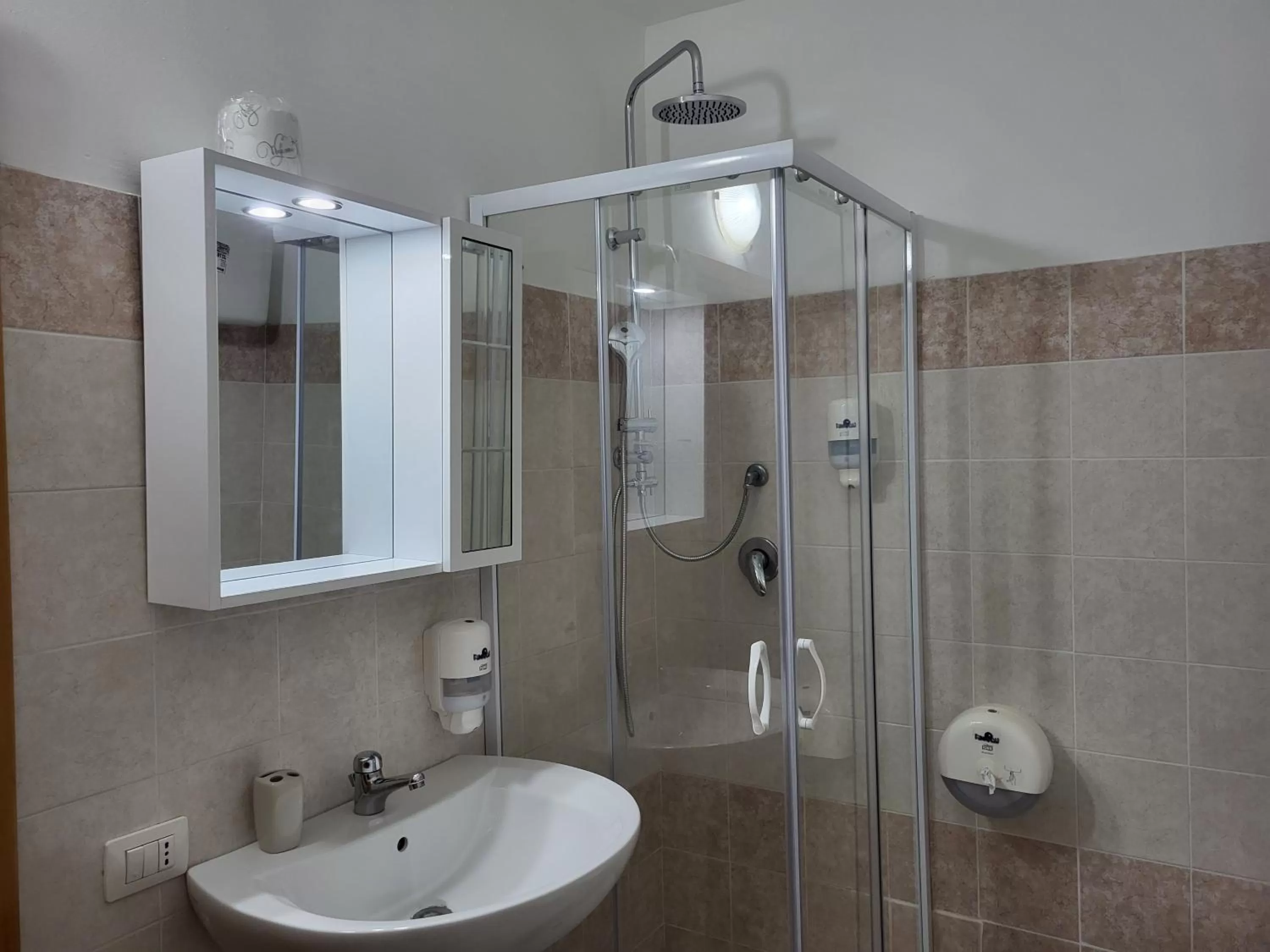 Bathroom in B&B Magna Grecia