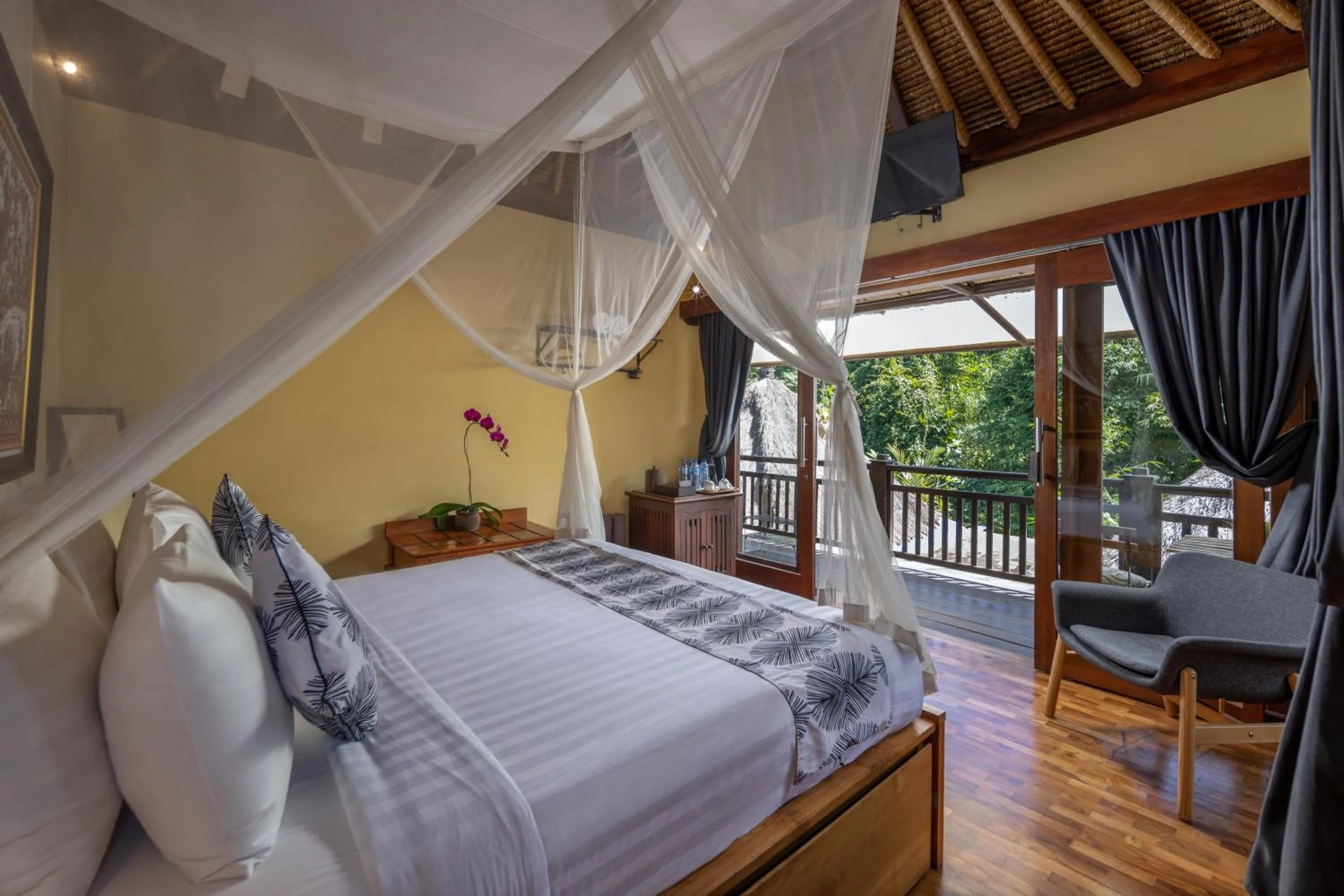 Property building, Bed in The Pari Sudha