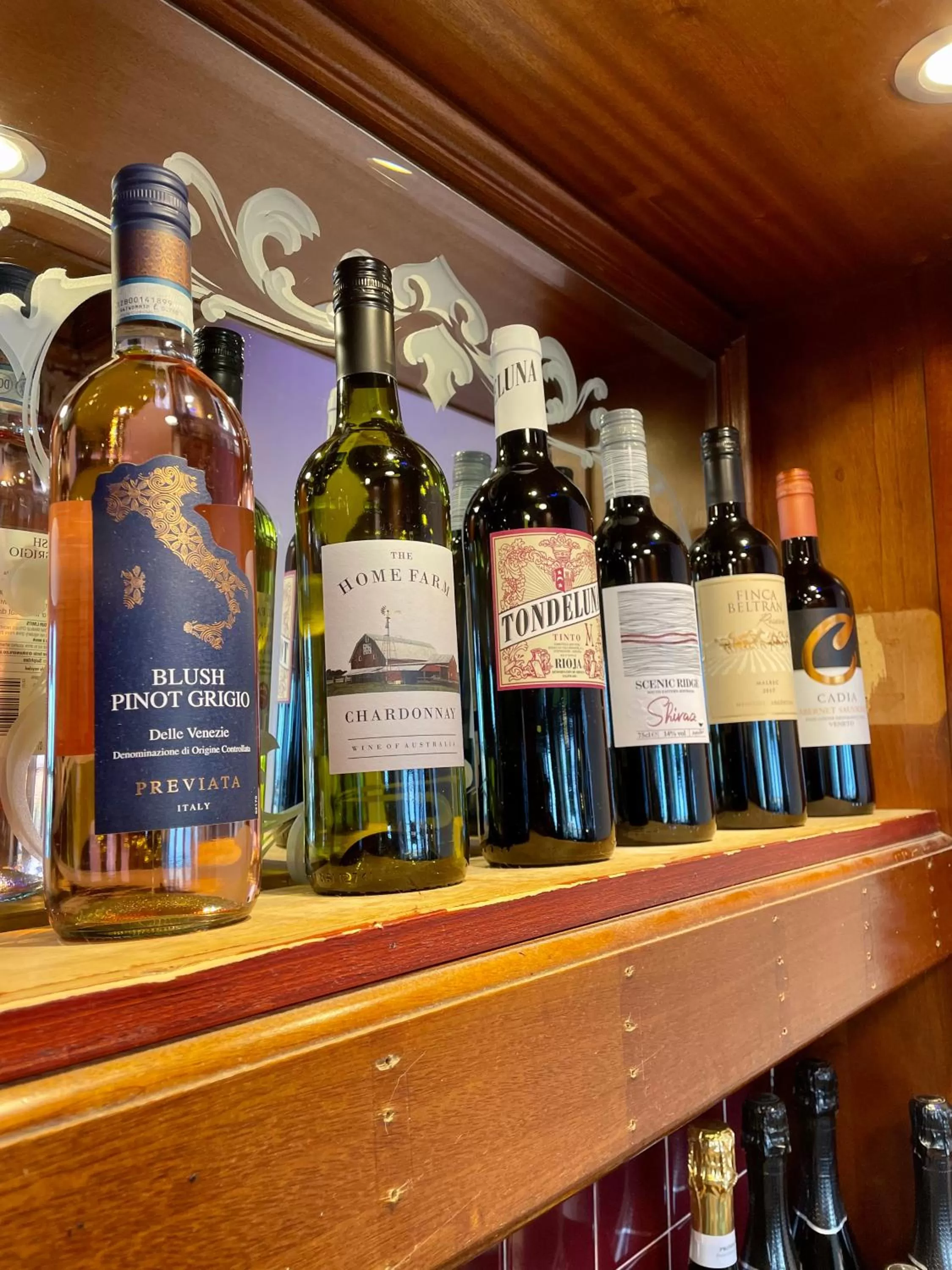 Alcoholic drinks in The Clarendon Hotel