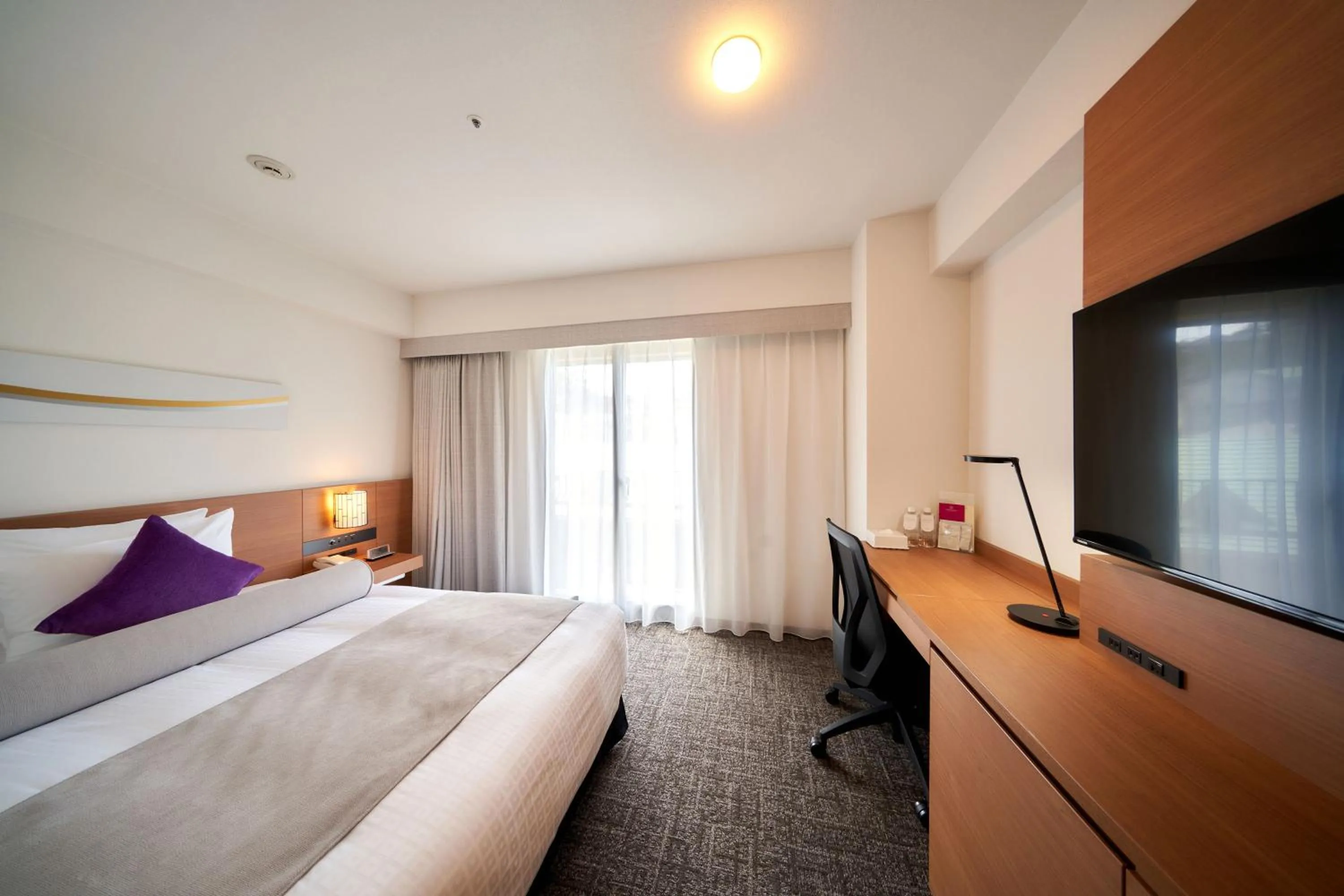 Photo of the whole room, Bed in ANA Crowne Plaza Hotel Nagasaki Gloverhill by IHG