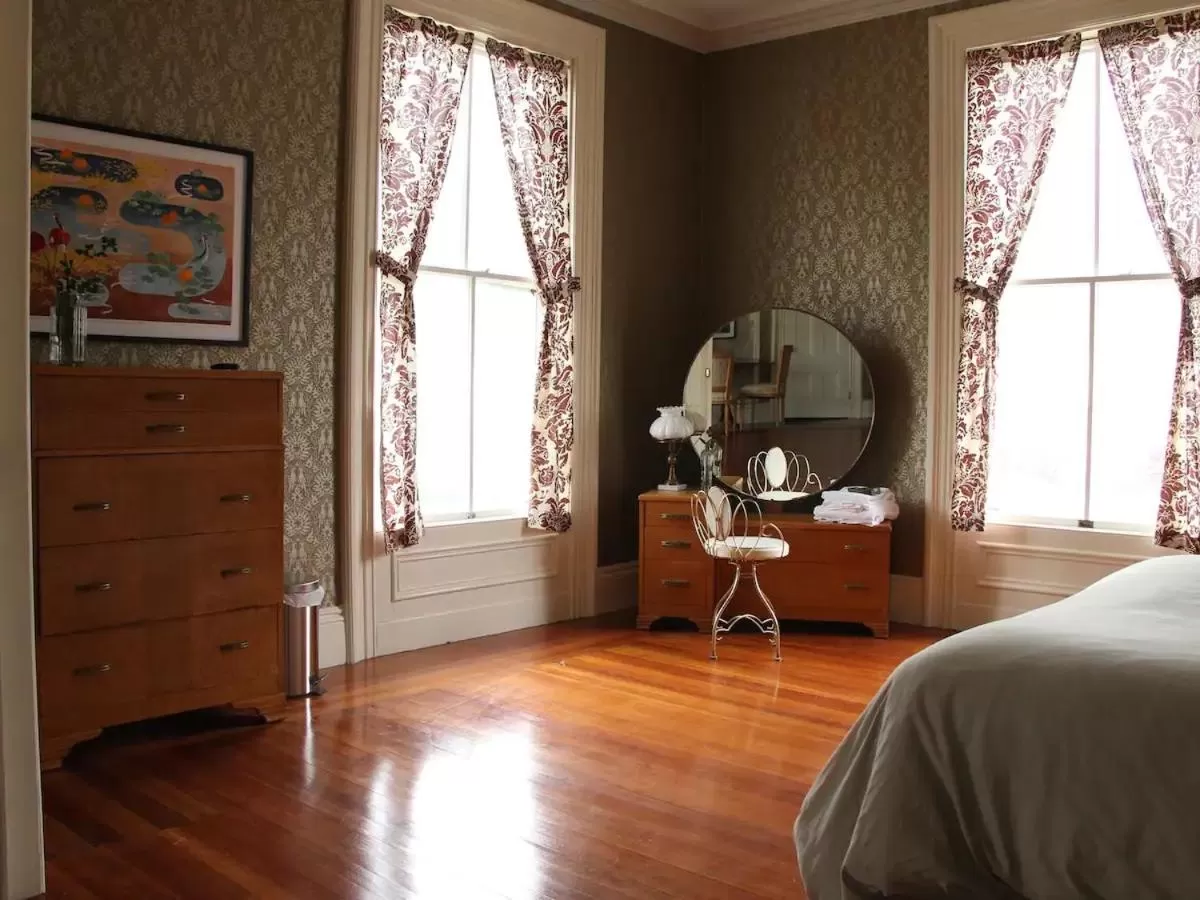 TV/Entertainment Center in The Wedding Cake House