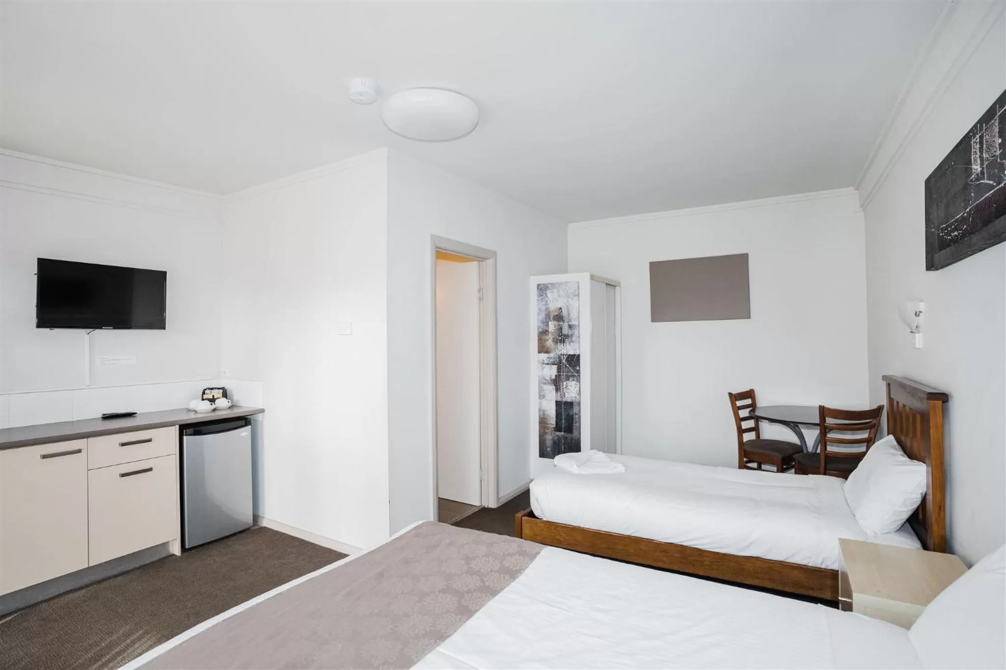 Bed in Hurley's Bar & Bistro