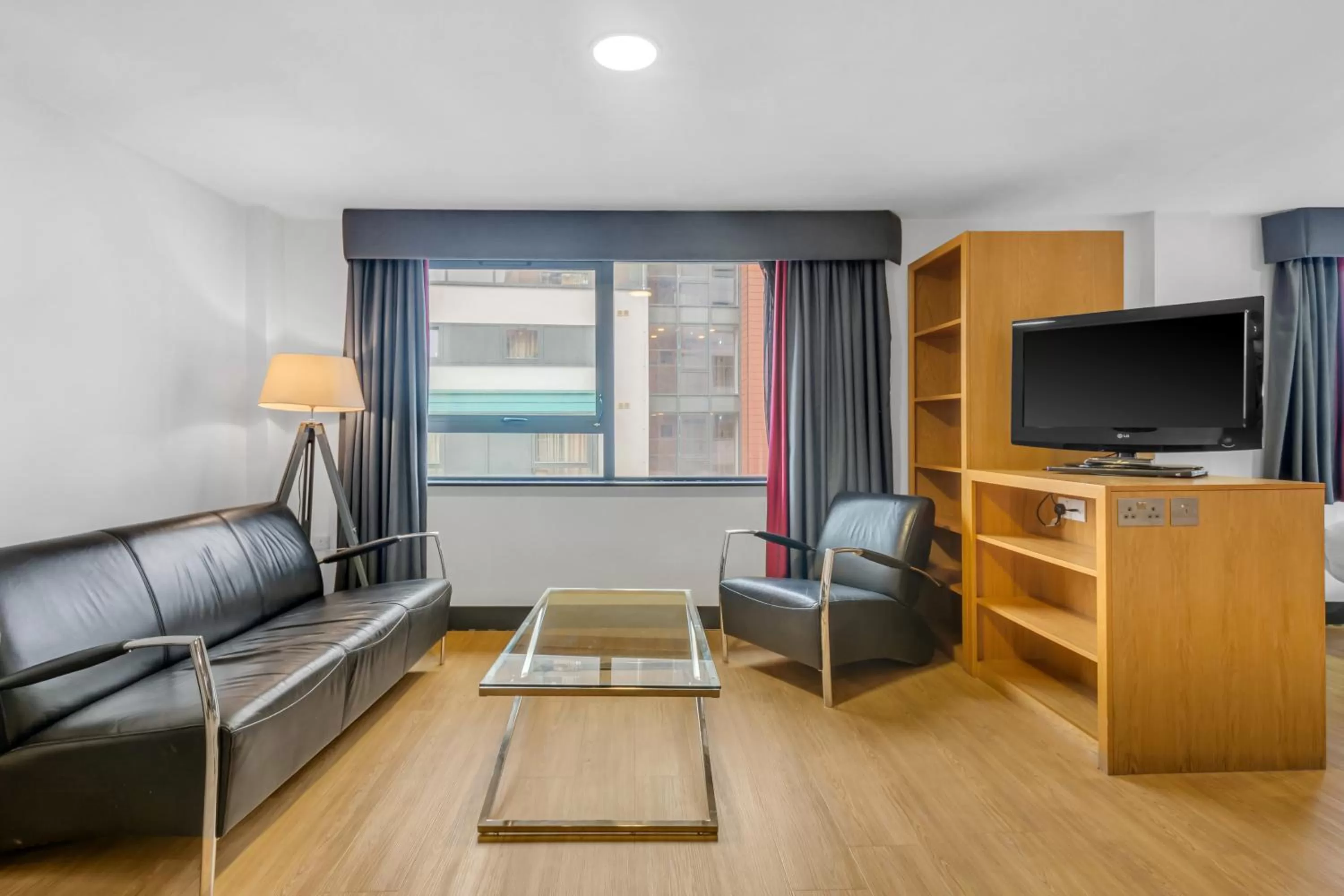 Living room in Roomzzz Leeds City West