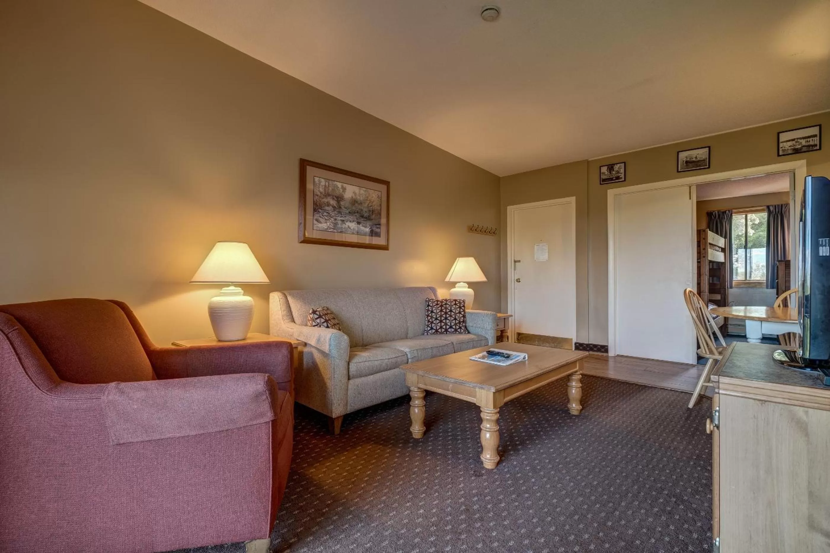 Living room, Seating Area in Village of Winnipesaukee