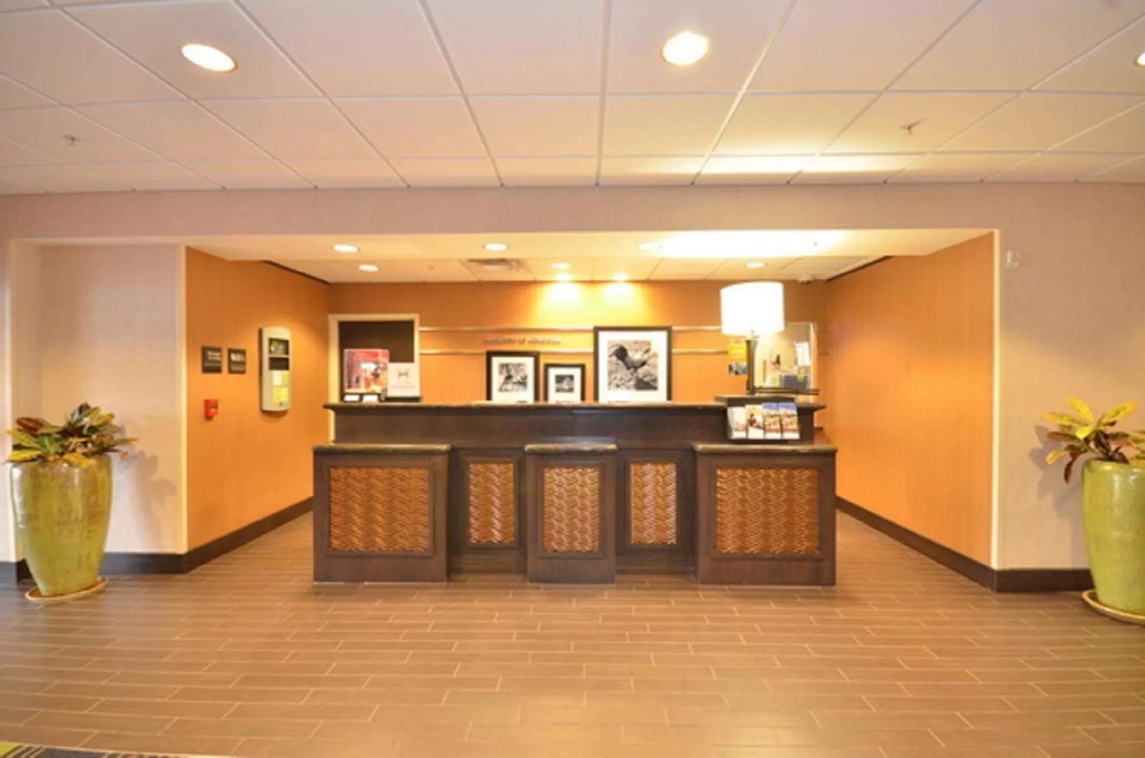 Lobby or reception in Hampton Inn and Suites Tulsa/Catoosa