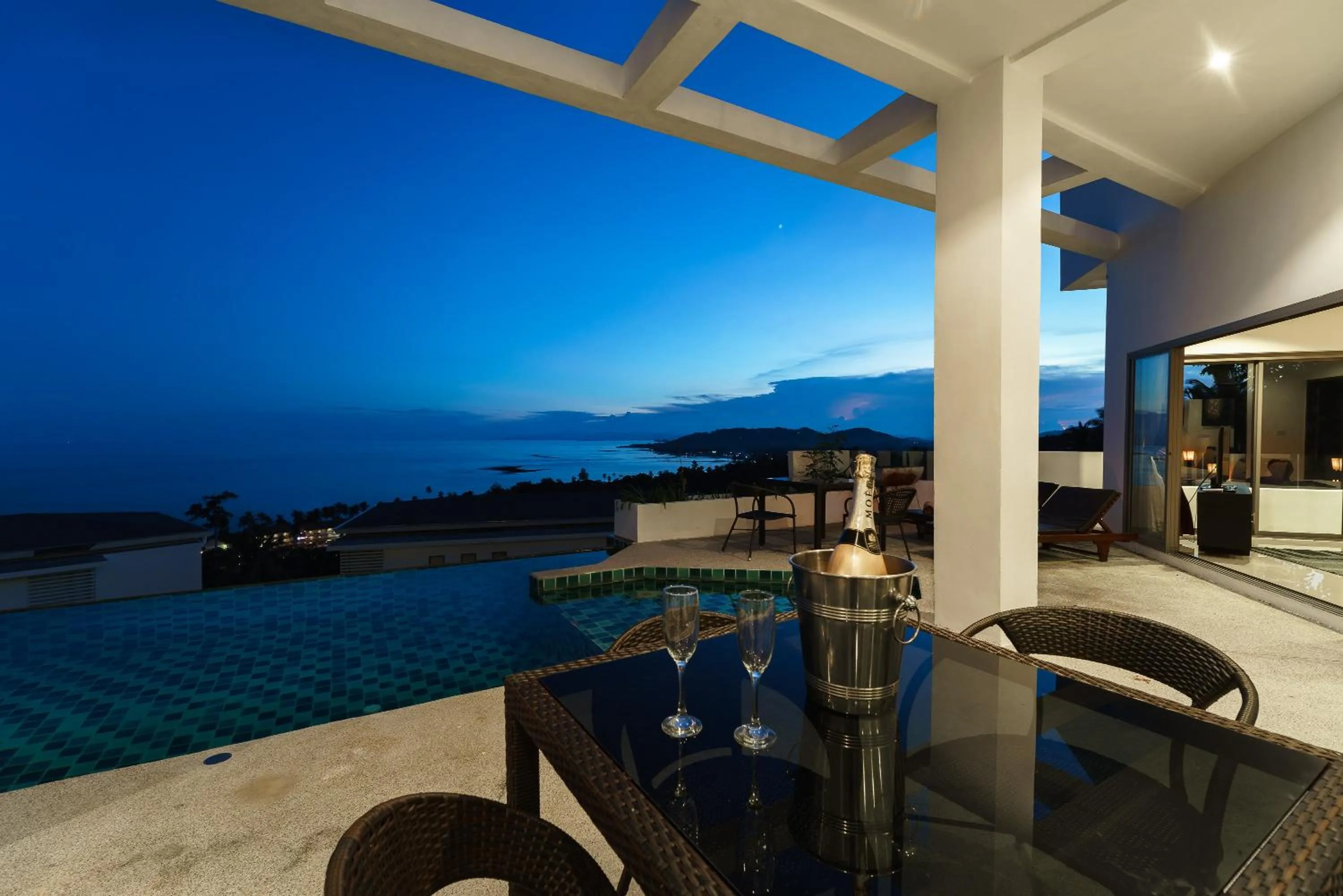 Tropical Sea View Residence