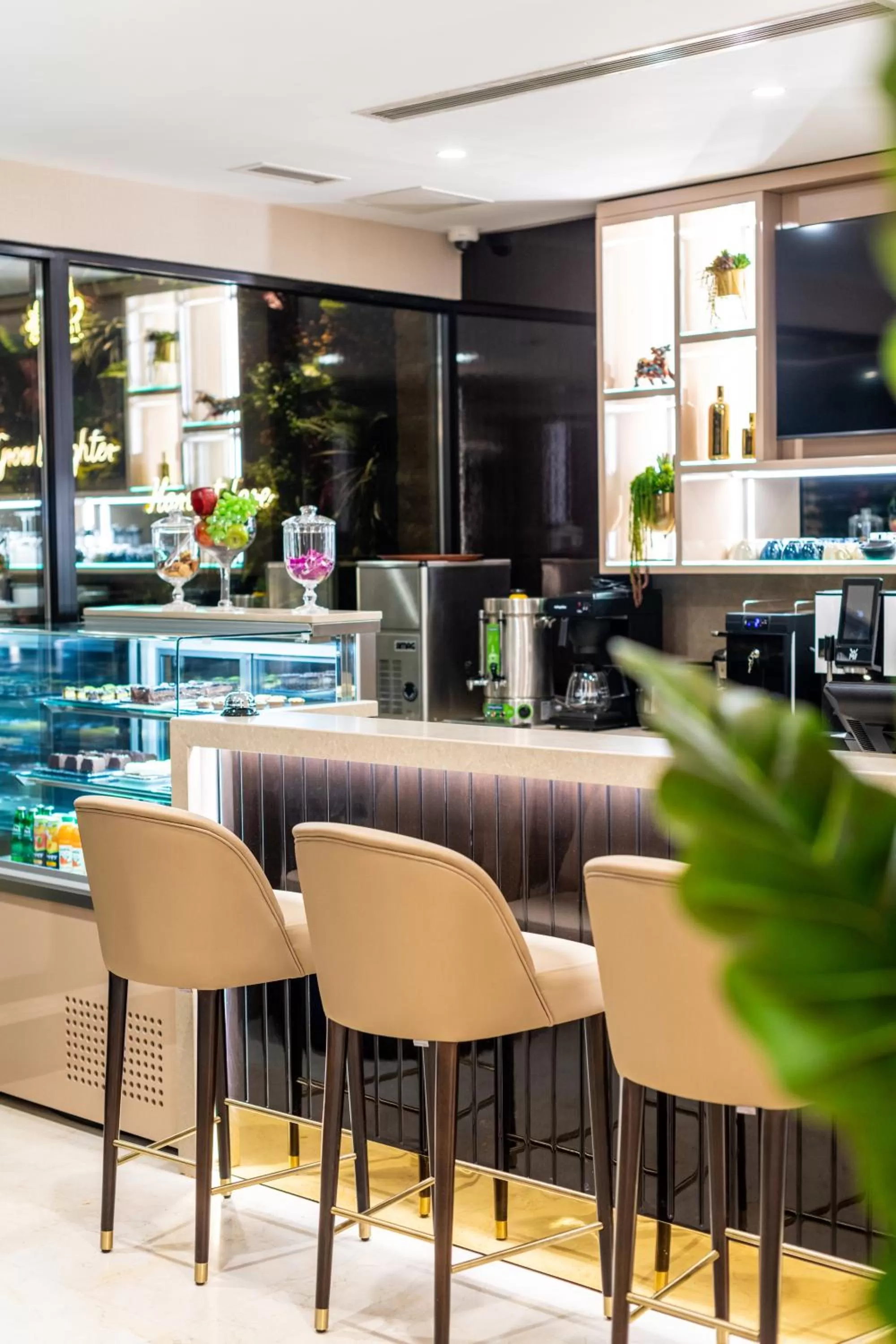 Lobby or reception in Aprilis Deluxe Hotel