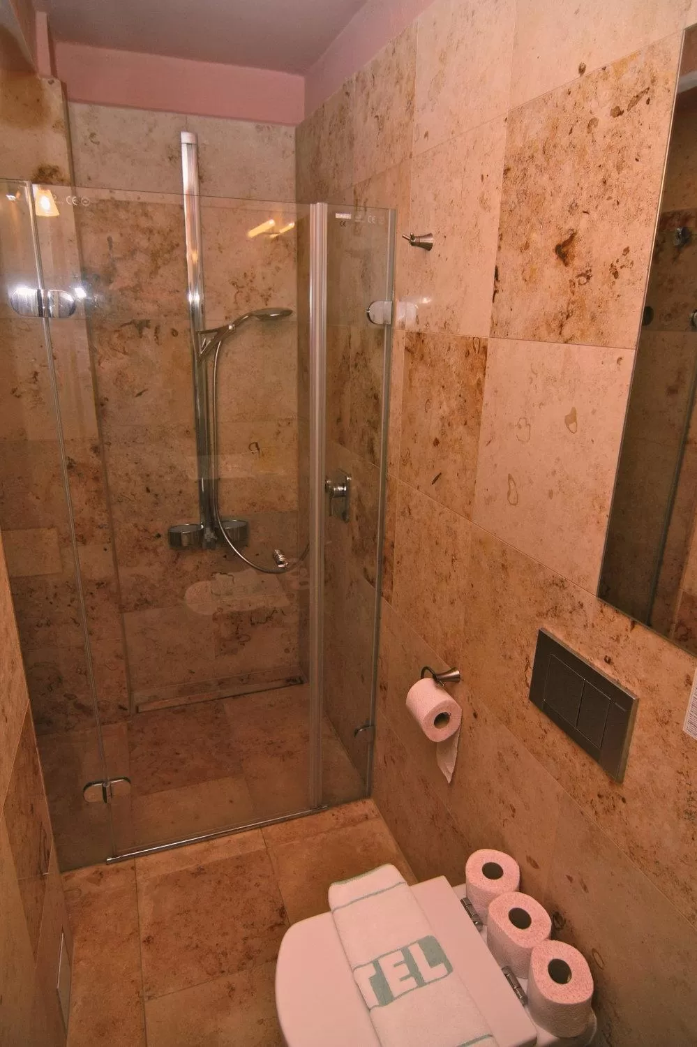 Shower in Hotel Klika