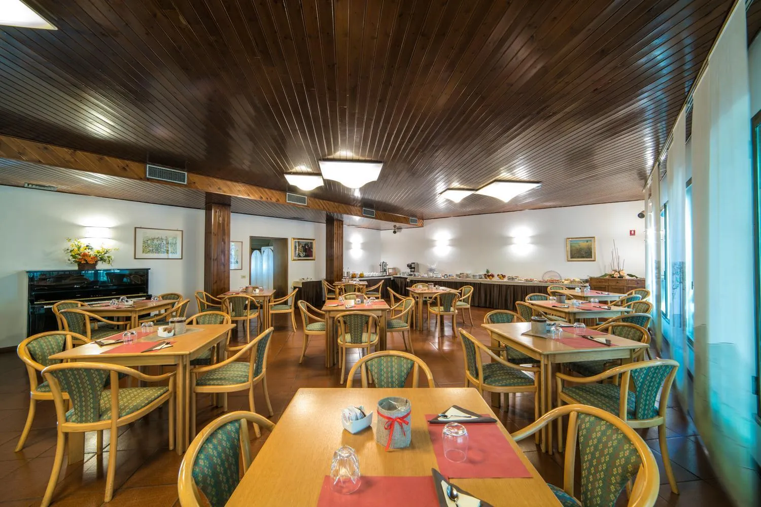 Buffet breakfast in La Vecchia Cartiera