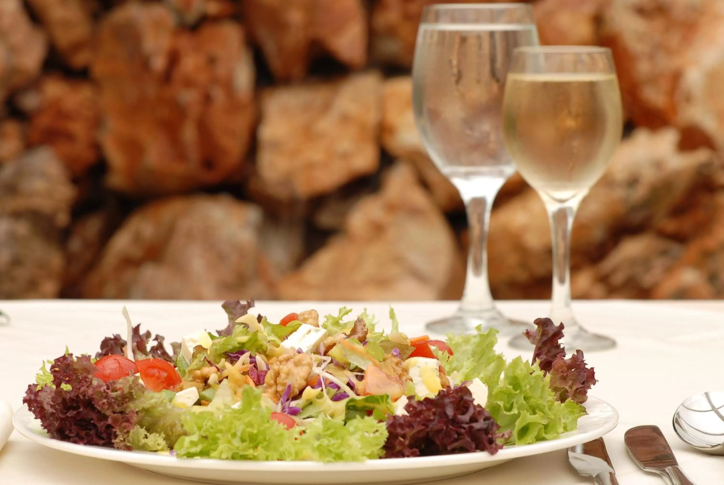 Food and drinks in Athens Atrium Hotel & Jacuzzi Suites