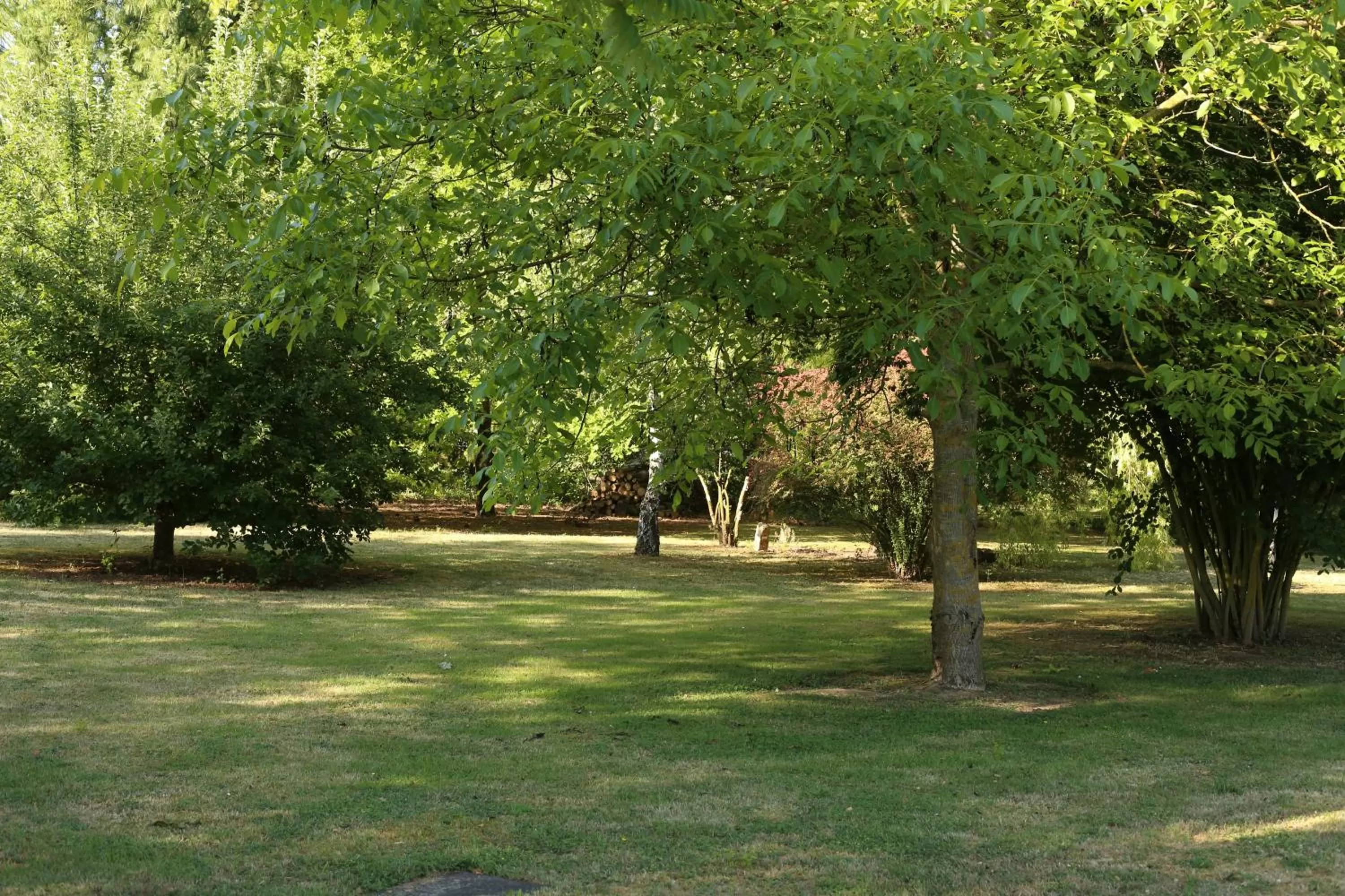 Property building in Les Rêves de Flamboin