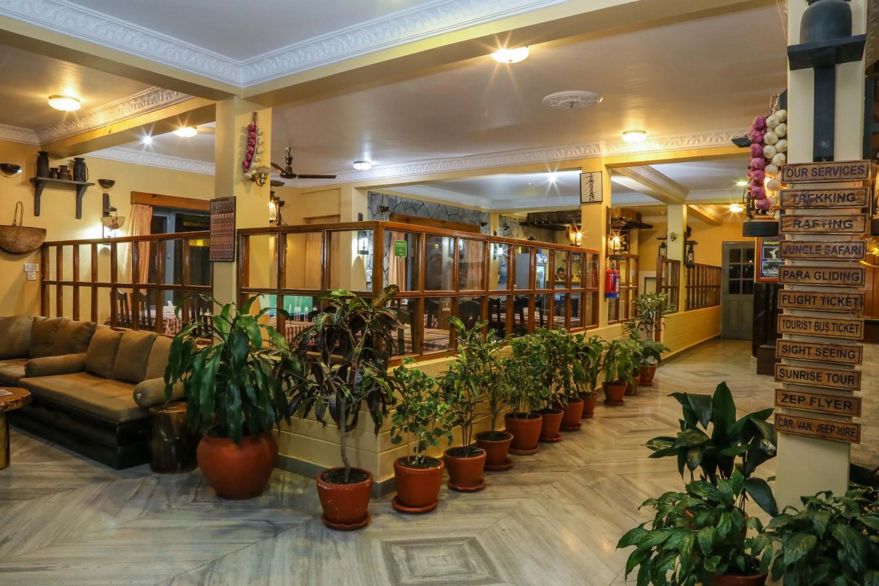 Area and facilities in Hotel Silver Oaks Inn