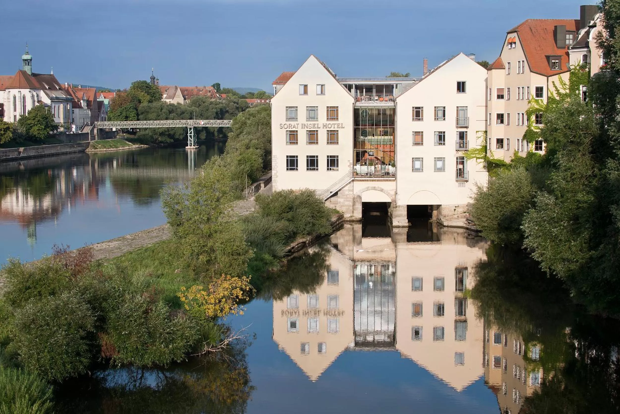 Facade/entrance in SORAT Insel-Hotel Regensburg