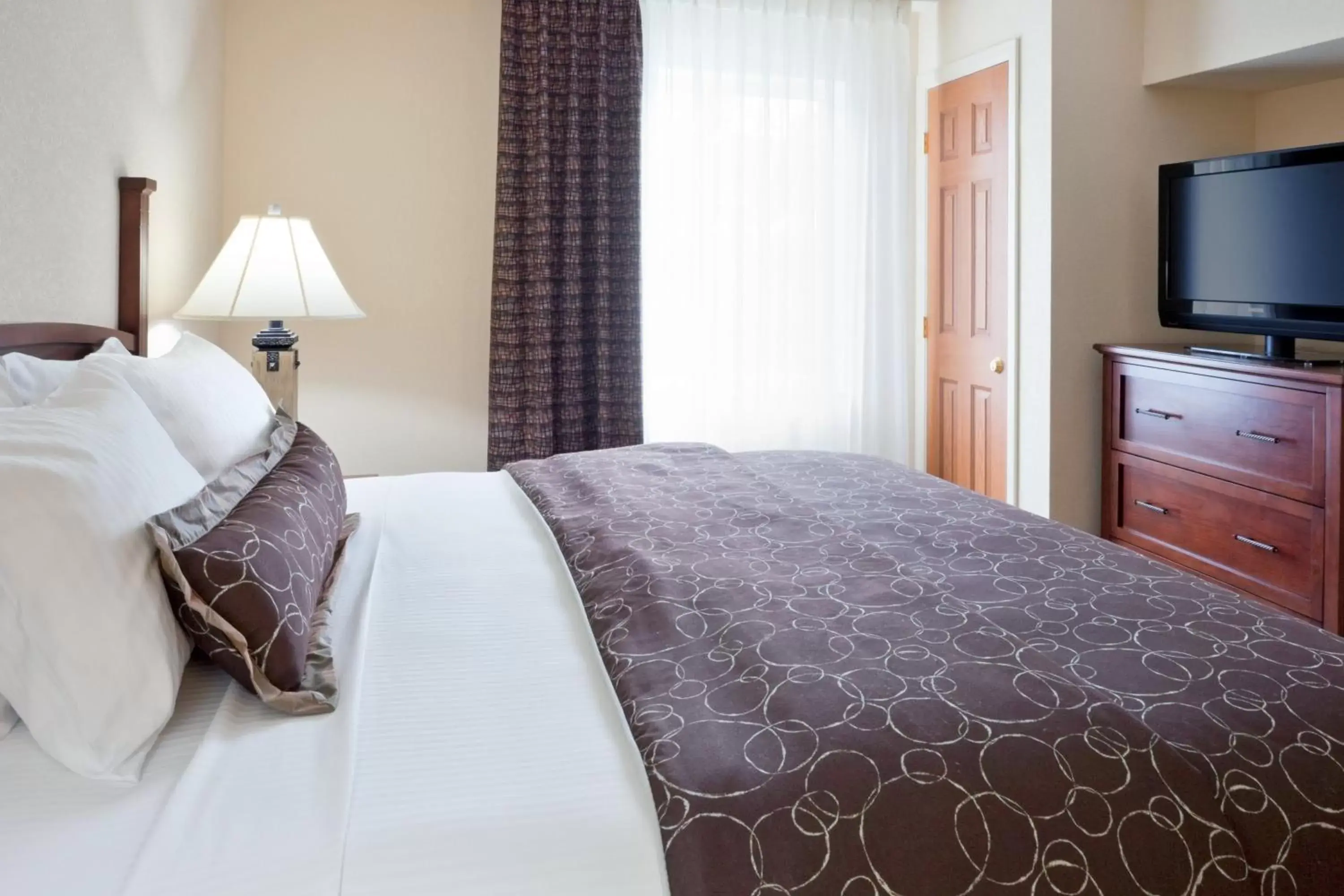 Studio Suite with Two Queen Beds in Staybridge Suites - Philadelphia Valley Forge 422 by IHG Studio Suite with Two Queen Beds in Staybridge Suites - Philadelphia Valley Forge 422 by IHG