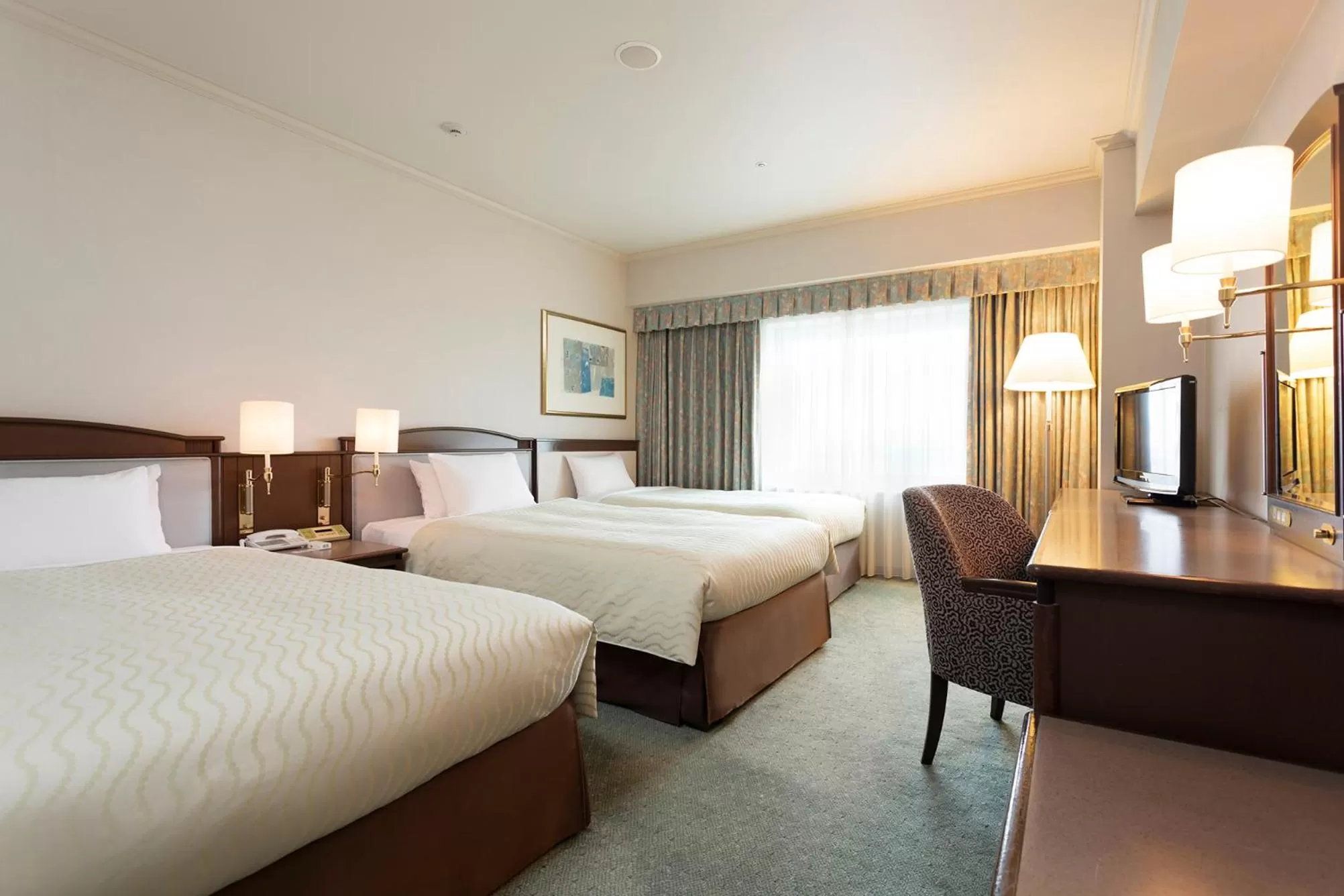 Bed in Hotel Nikko Kansai Airport - 3 mins walk to the airport