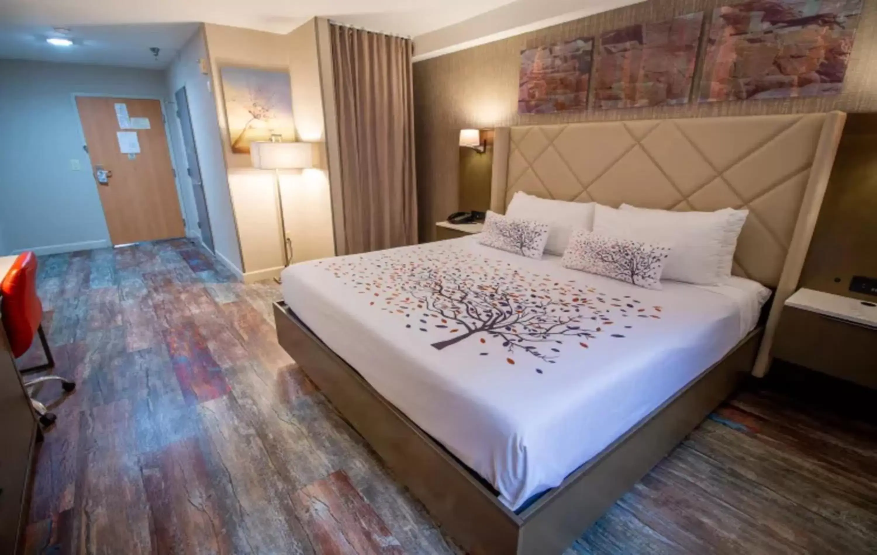 King Room - Disability Access in Empeiria High Sierra Hotel King Room - Disability Access in Empeiria High Sierra Hotel