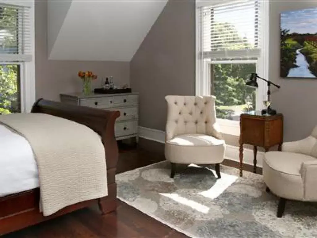 King Room in Inn on Randolph King Room in Inn on Randolph