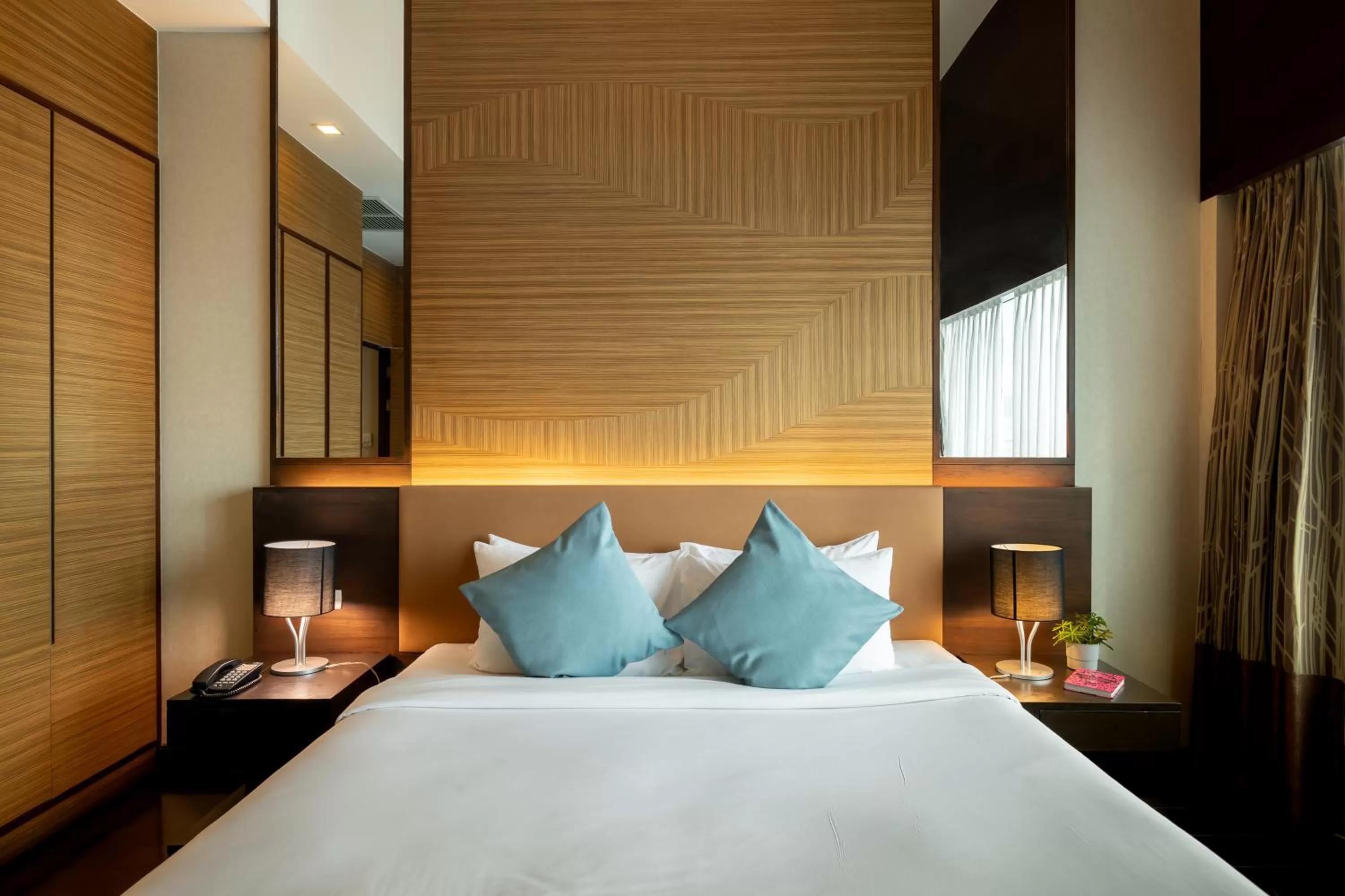 Bedroom, Bed in Jasmine Resort Bangkok