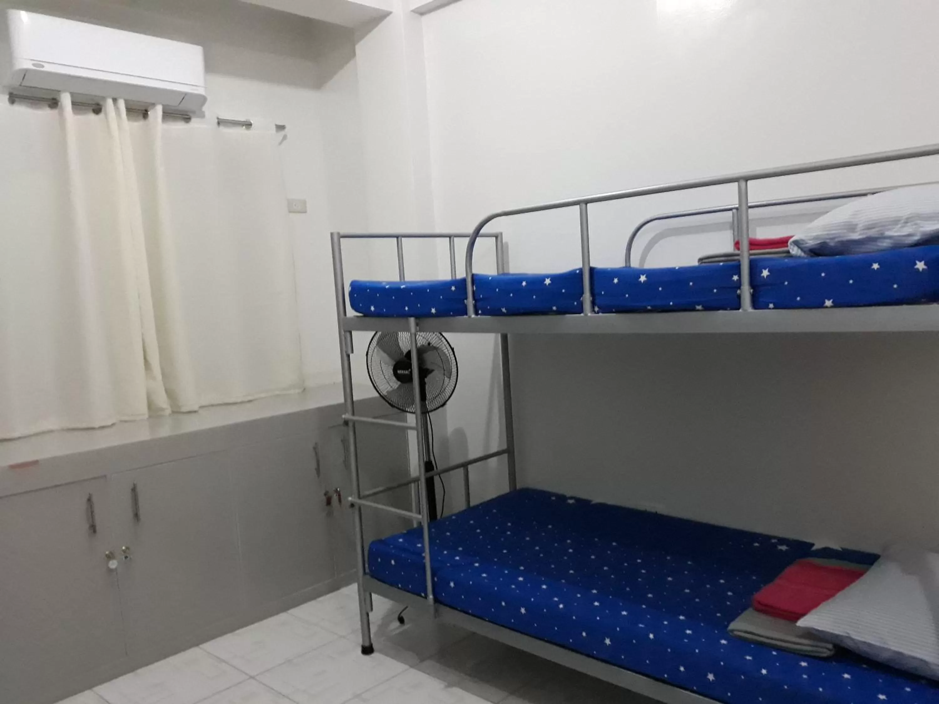 bunk bed in JDL Residences Hostel