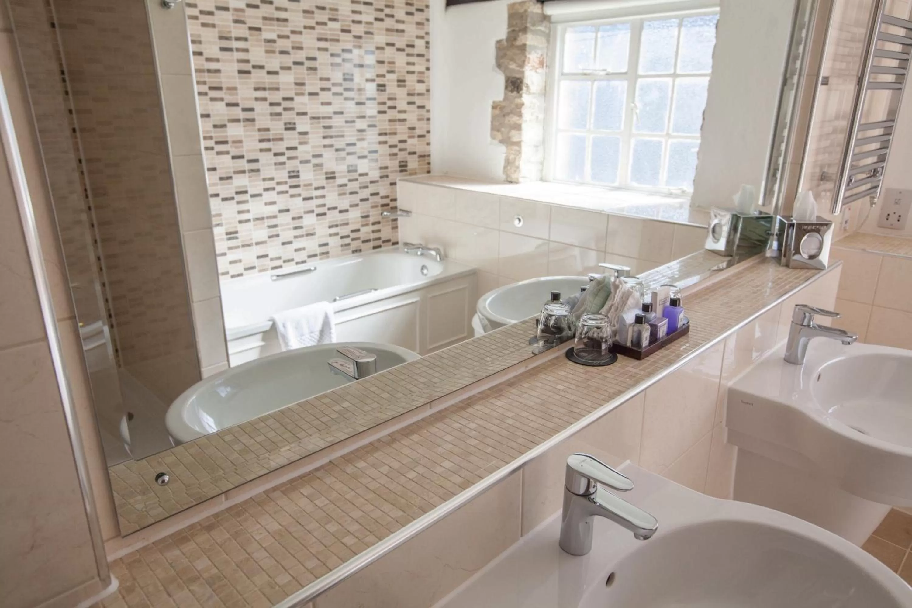 Bathroom in Macdonald Bear Hotel