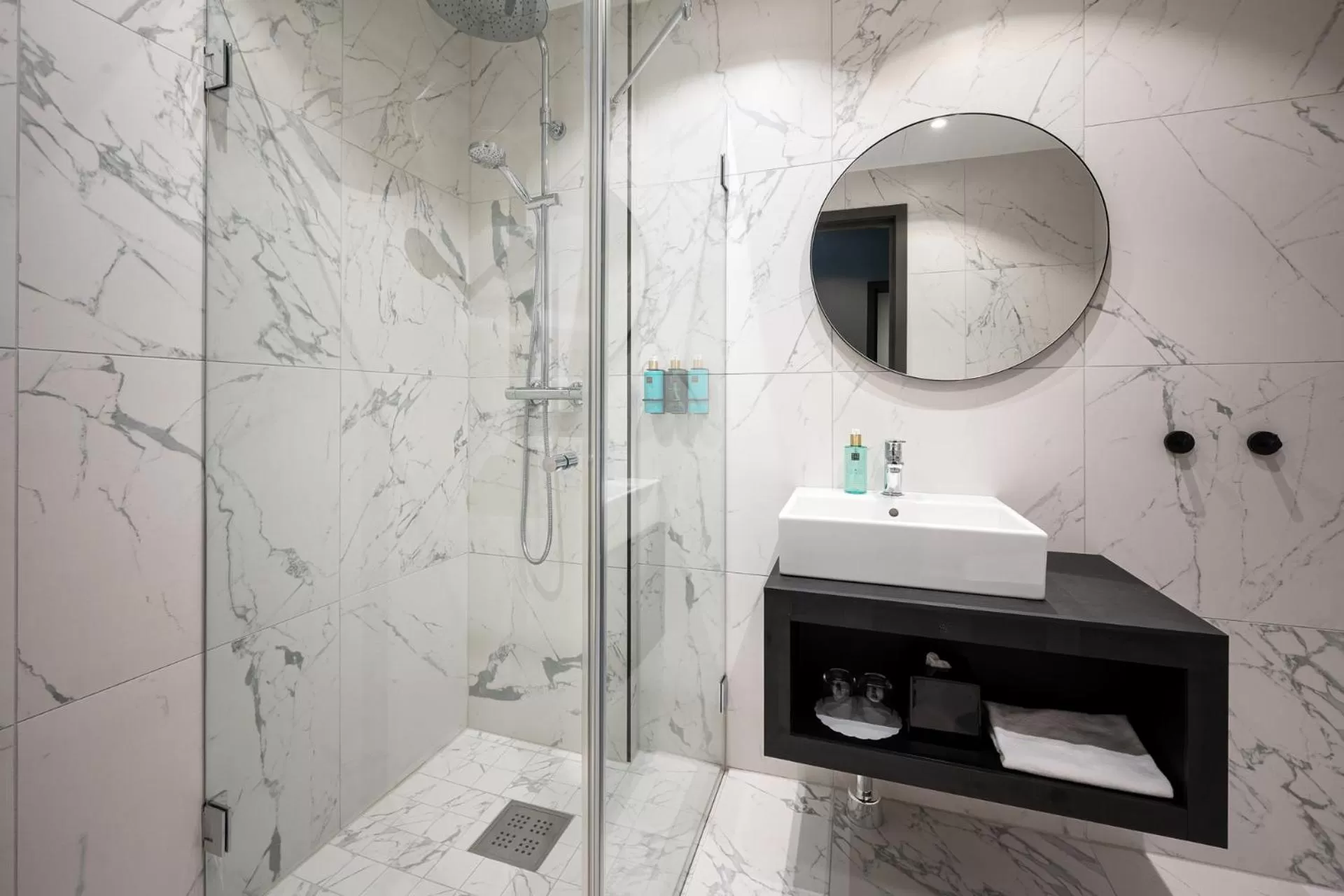 Bathroom in Karl Johan Hotel